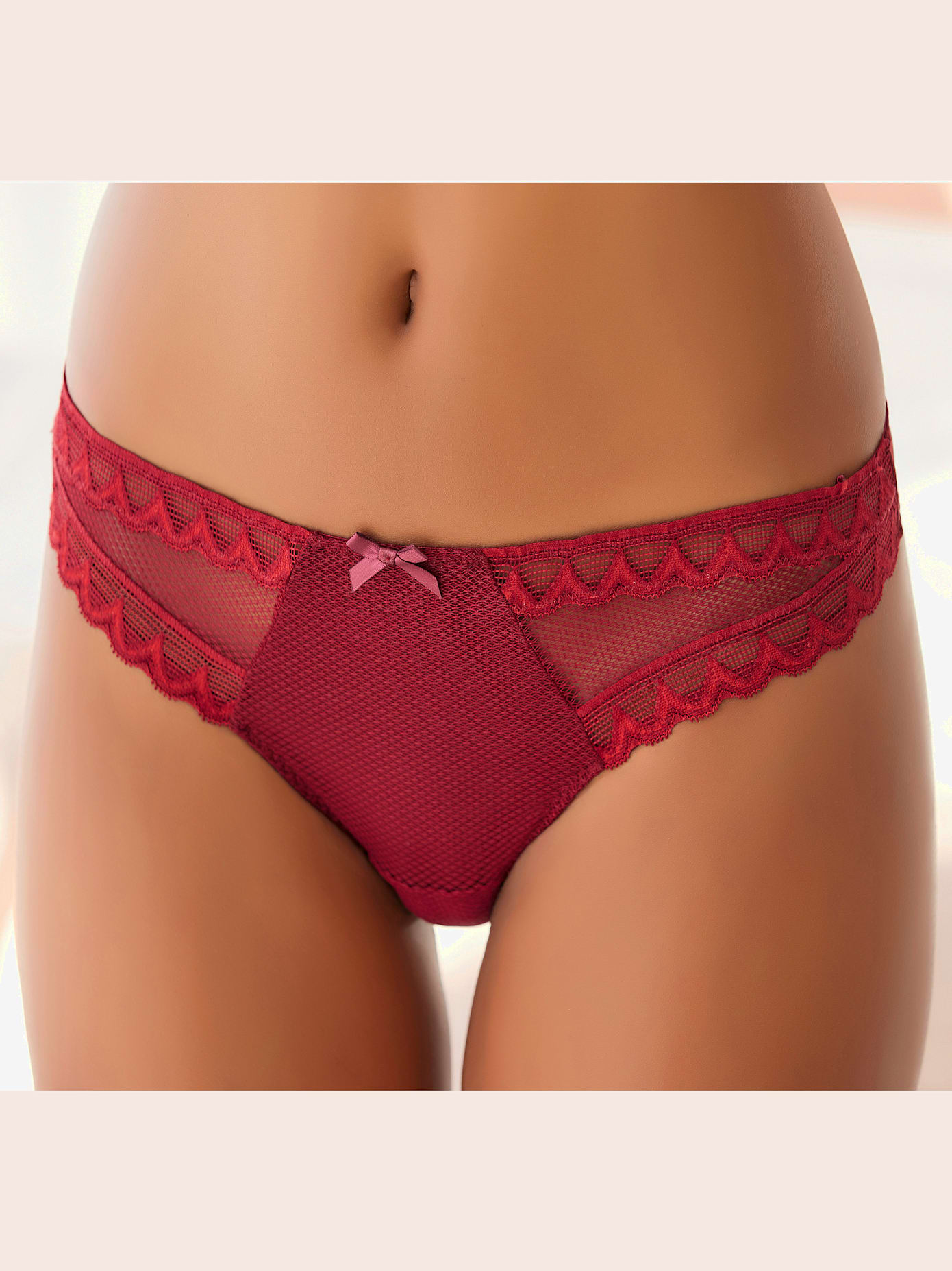 String tendance en dentelle graphique