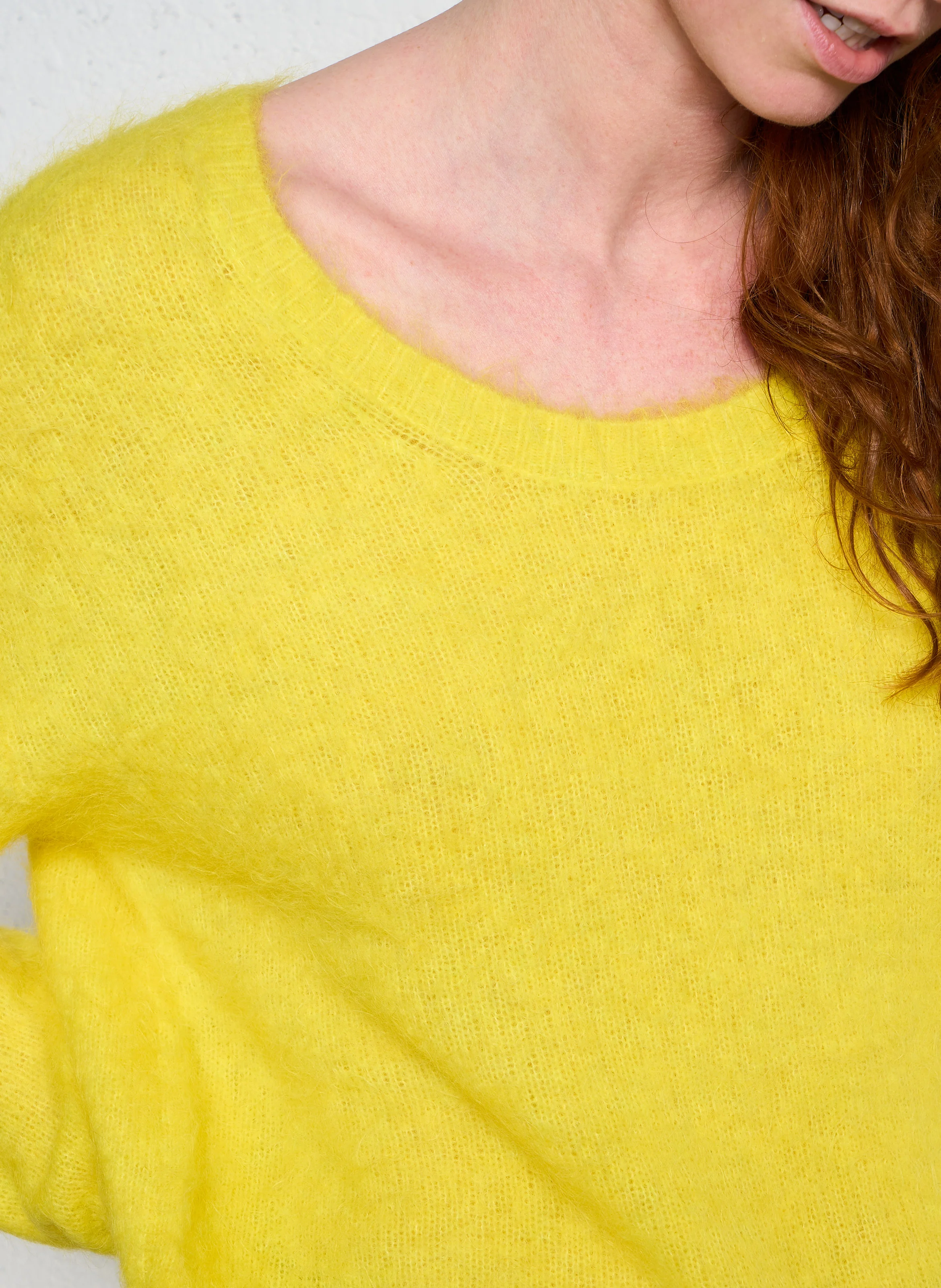 NUNY - Pull col V en laine mélangée | Jaune