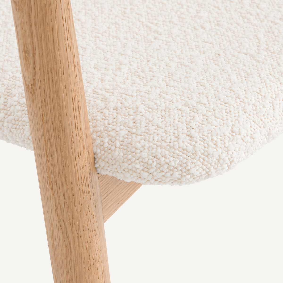 AM.PM<br>Mesa e poltrona em carvalho e bouclé, Marais