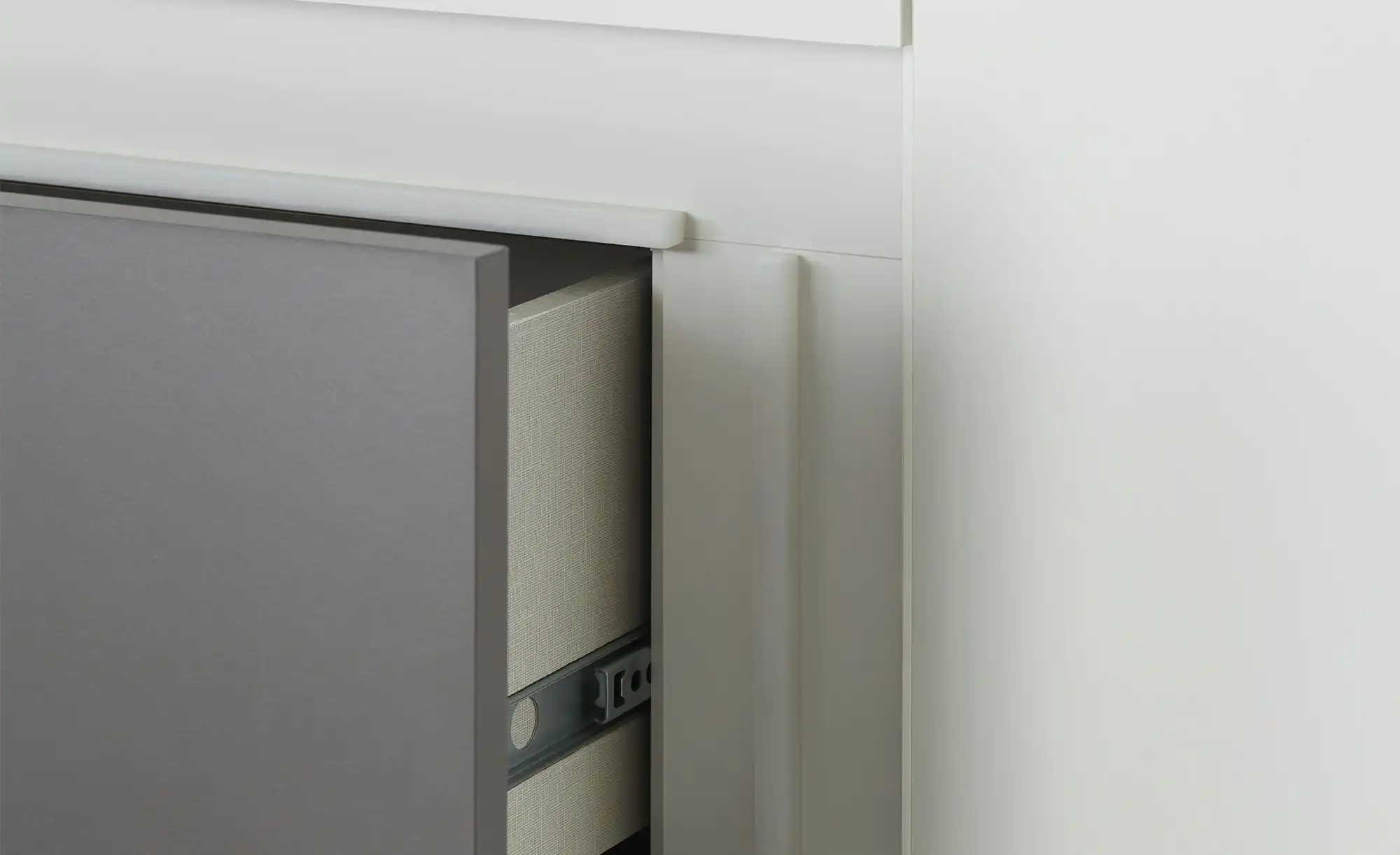 Kleiderschrank Lamport