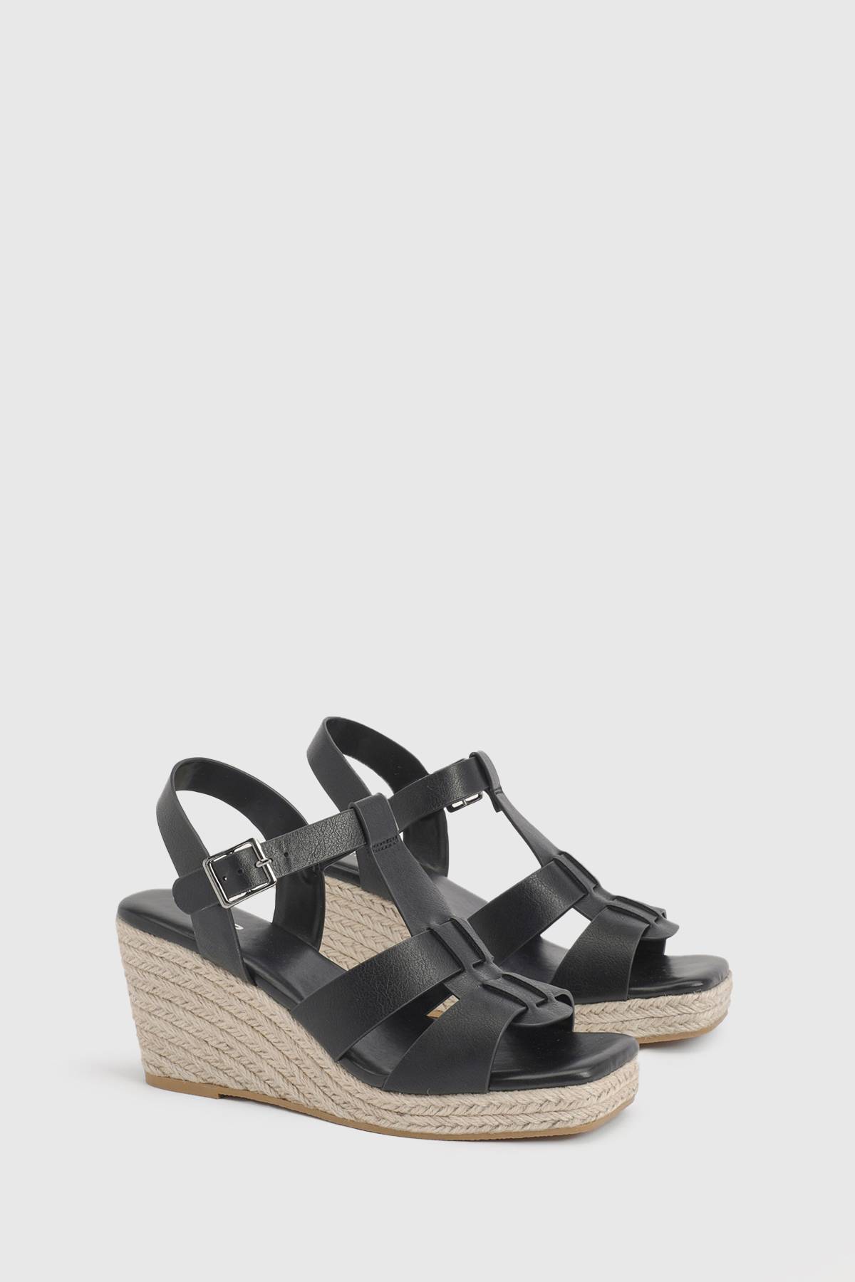 boohoo Sandales Compensées À Brides En T Coupe Extra Large