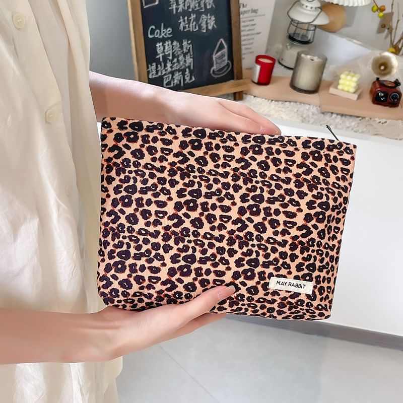 Milha - Corduroy make-uptas met luipaardprint en etui