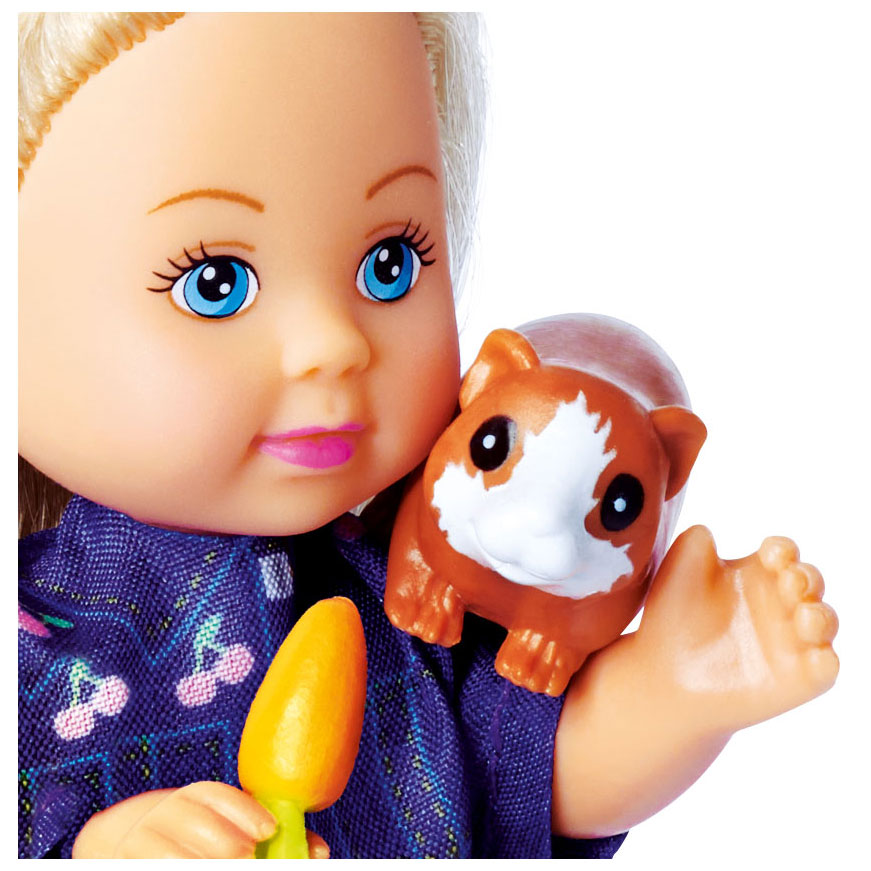 Evi LoveMini Pop met Guinea Pigs