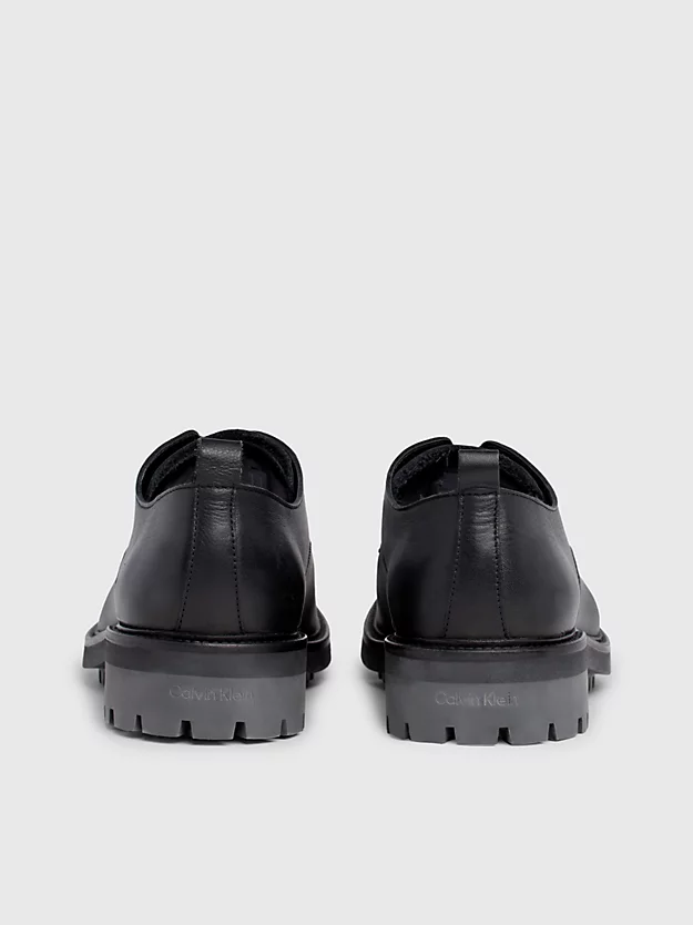 Sapatos infantis de couro com cadarço
