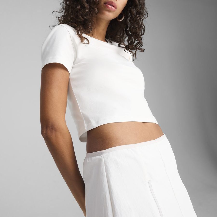Puma WARDROBE ESS Kurzes figurbetontes T-Shirt