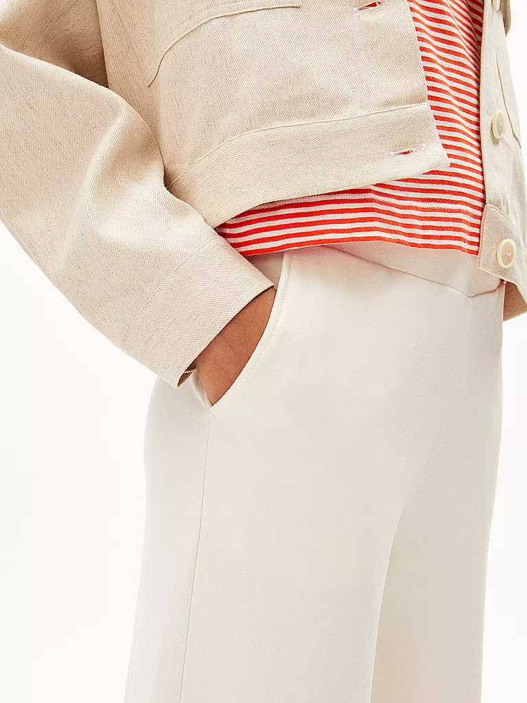 ARMEDANGELS Marlenehose HIMAARI creme
