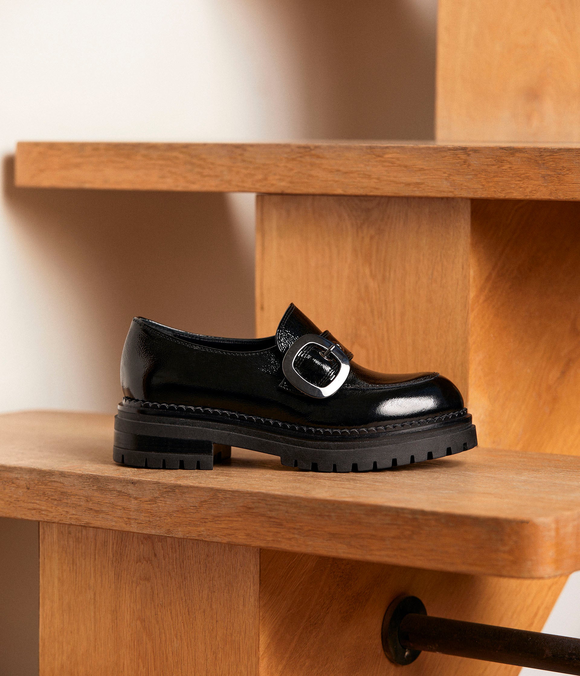 Mocassins crantés vernis Asta