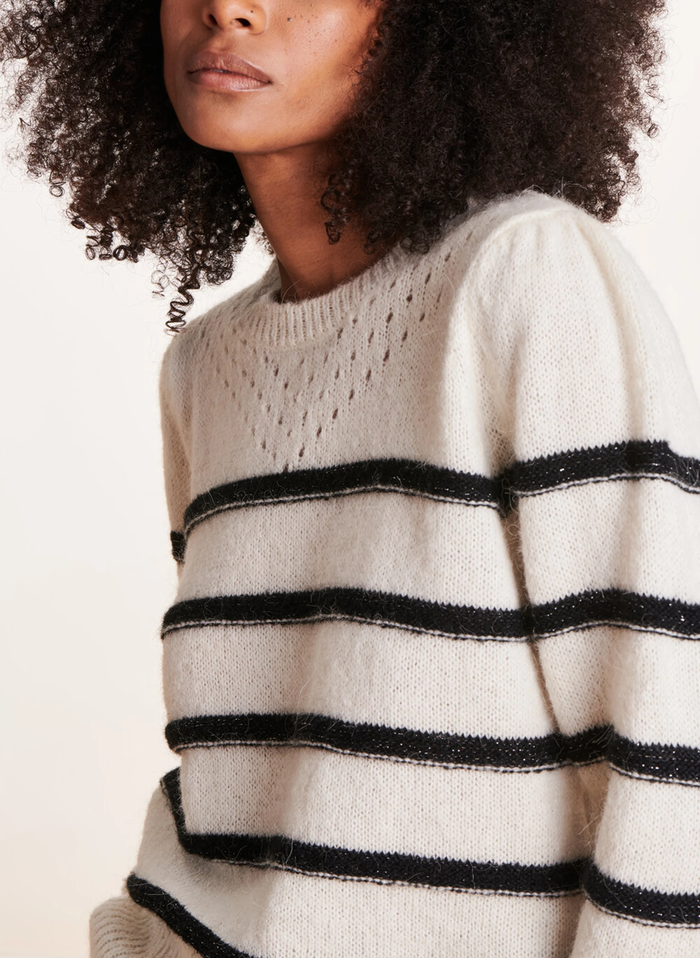 Pull col rond rayé| Noir