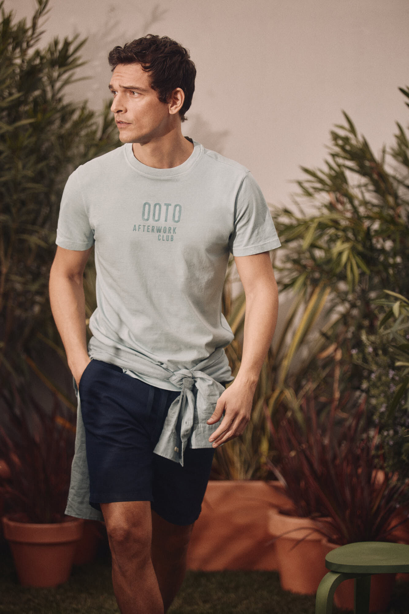 Camiseta OOTO tamanho grande com bordado frontal - Turquesa