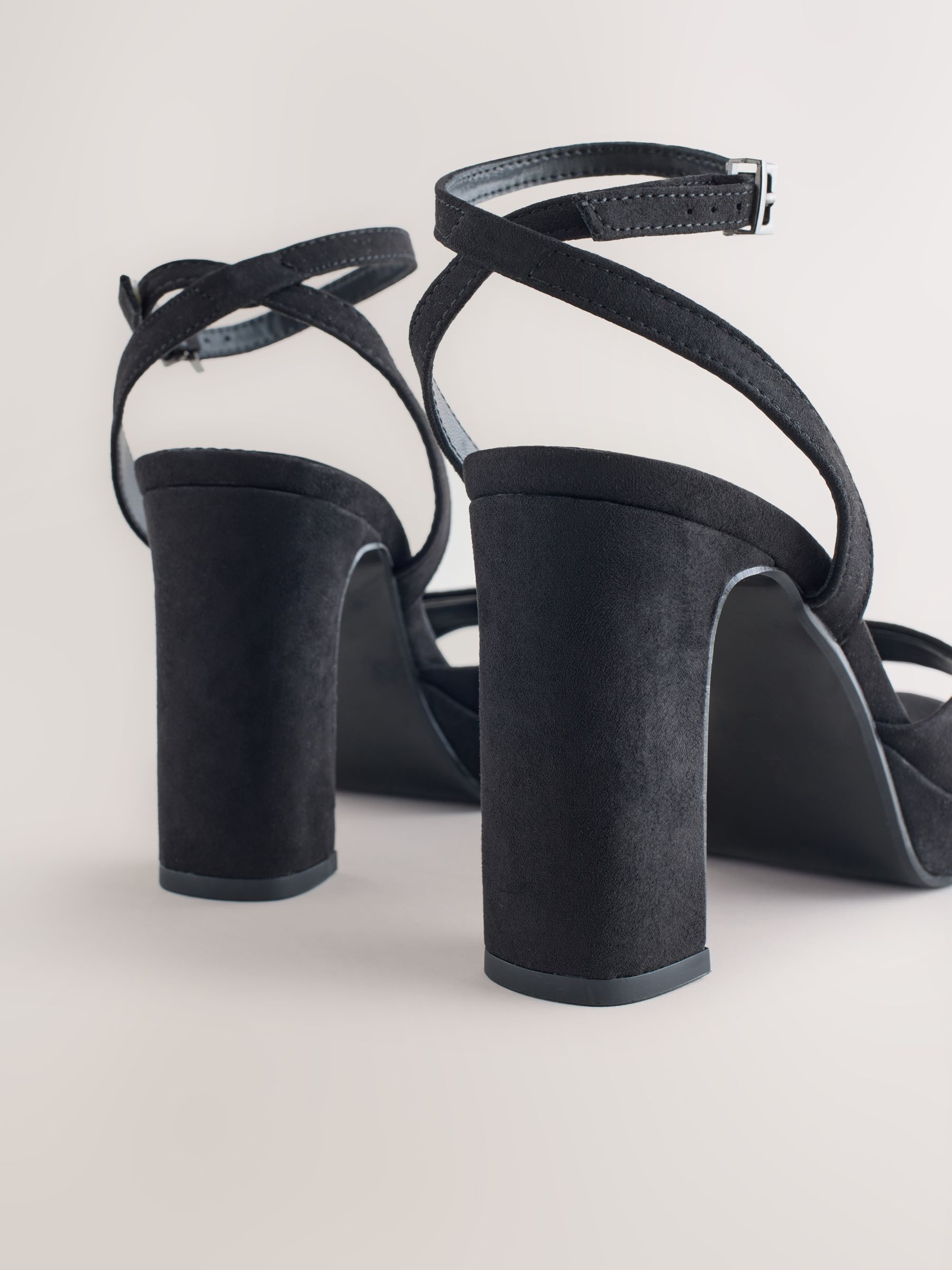 Zwart - Forever Comfort® Round Toe Platform Heeled Sandals