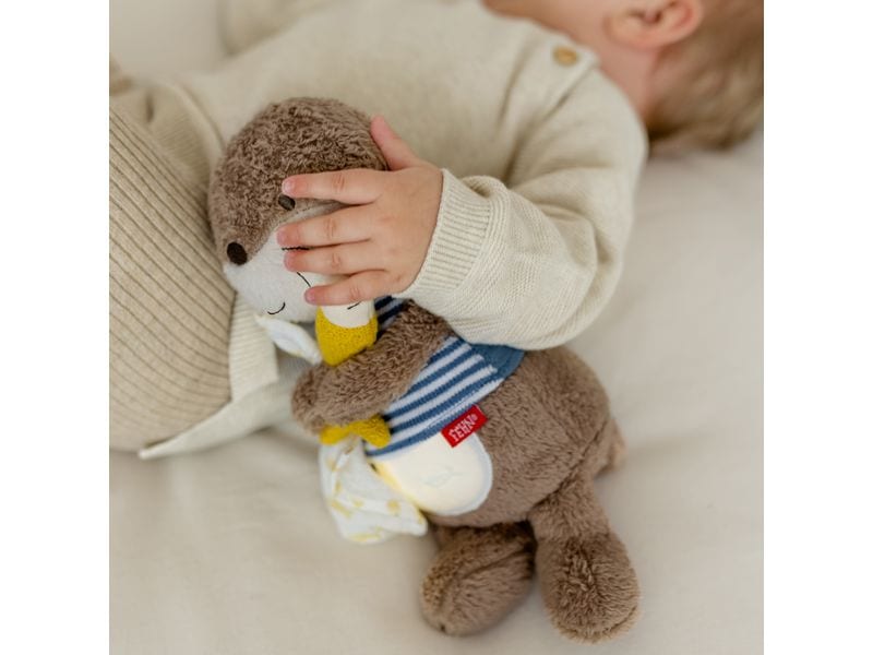 fehn Nachtlicht Otter Schlummerlicht, Einschlafhilfe und Kuscheltier mit Glow-in-the-dark Bestickung