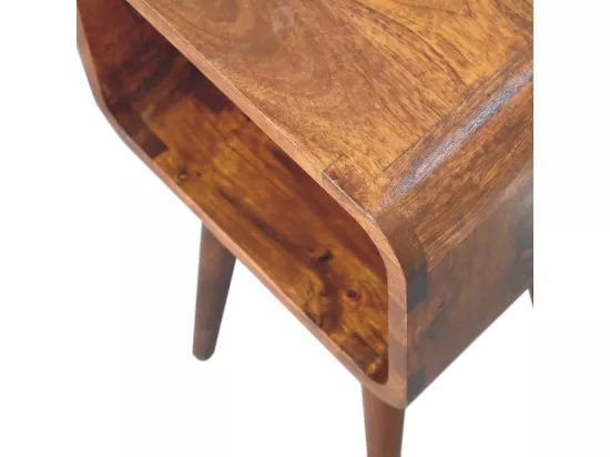 Table de chevet ouverte mini courbée en châtaignier.