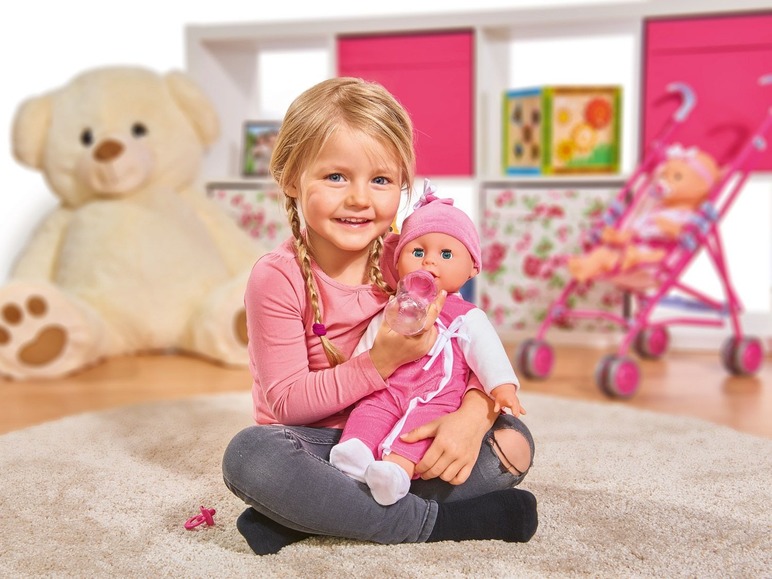 Pratende Laura pop met zacht lichaam