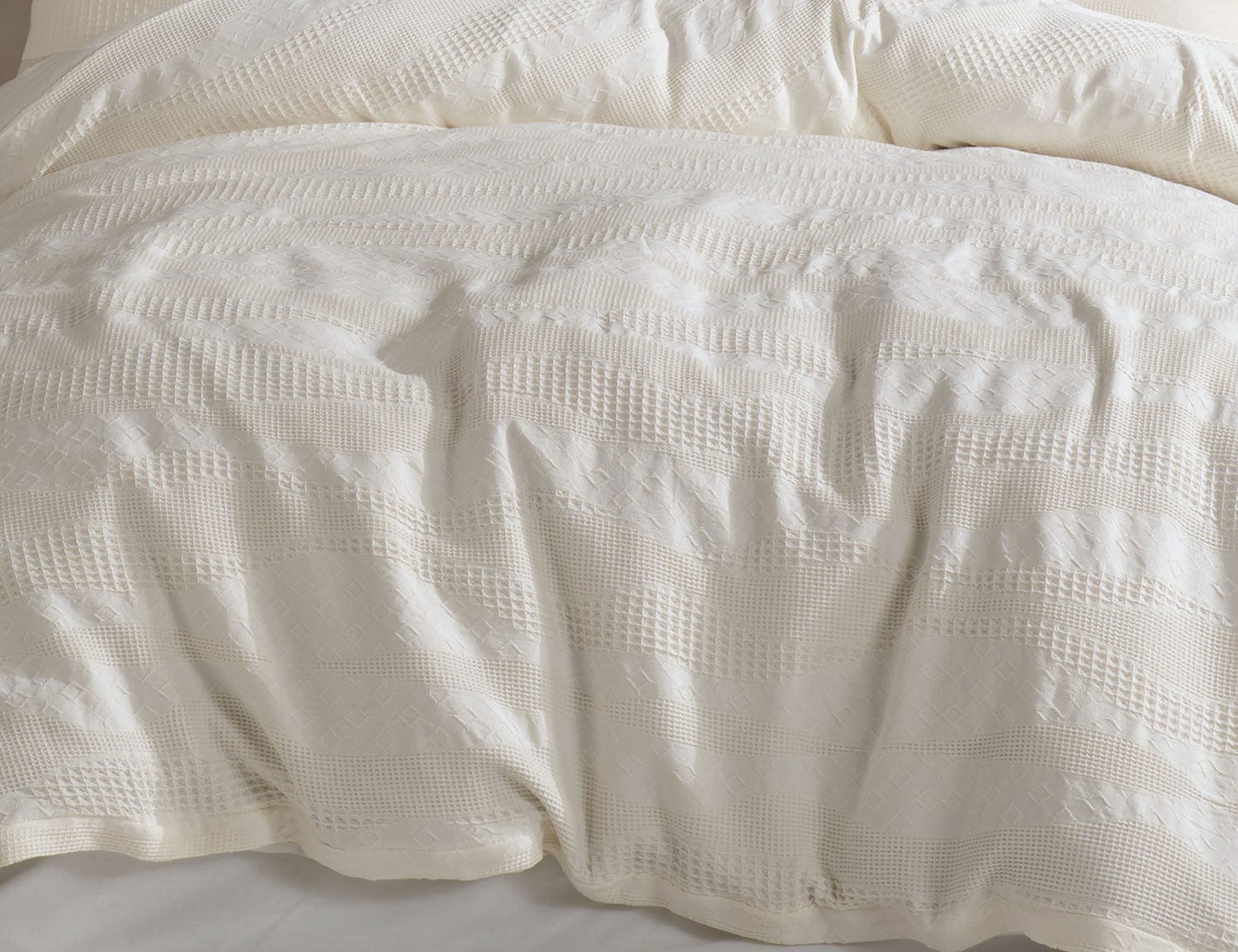 Bettwäsche mit Piqué Jacquard Muster