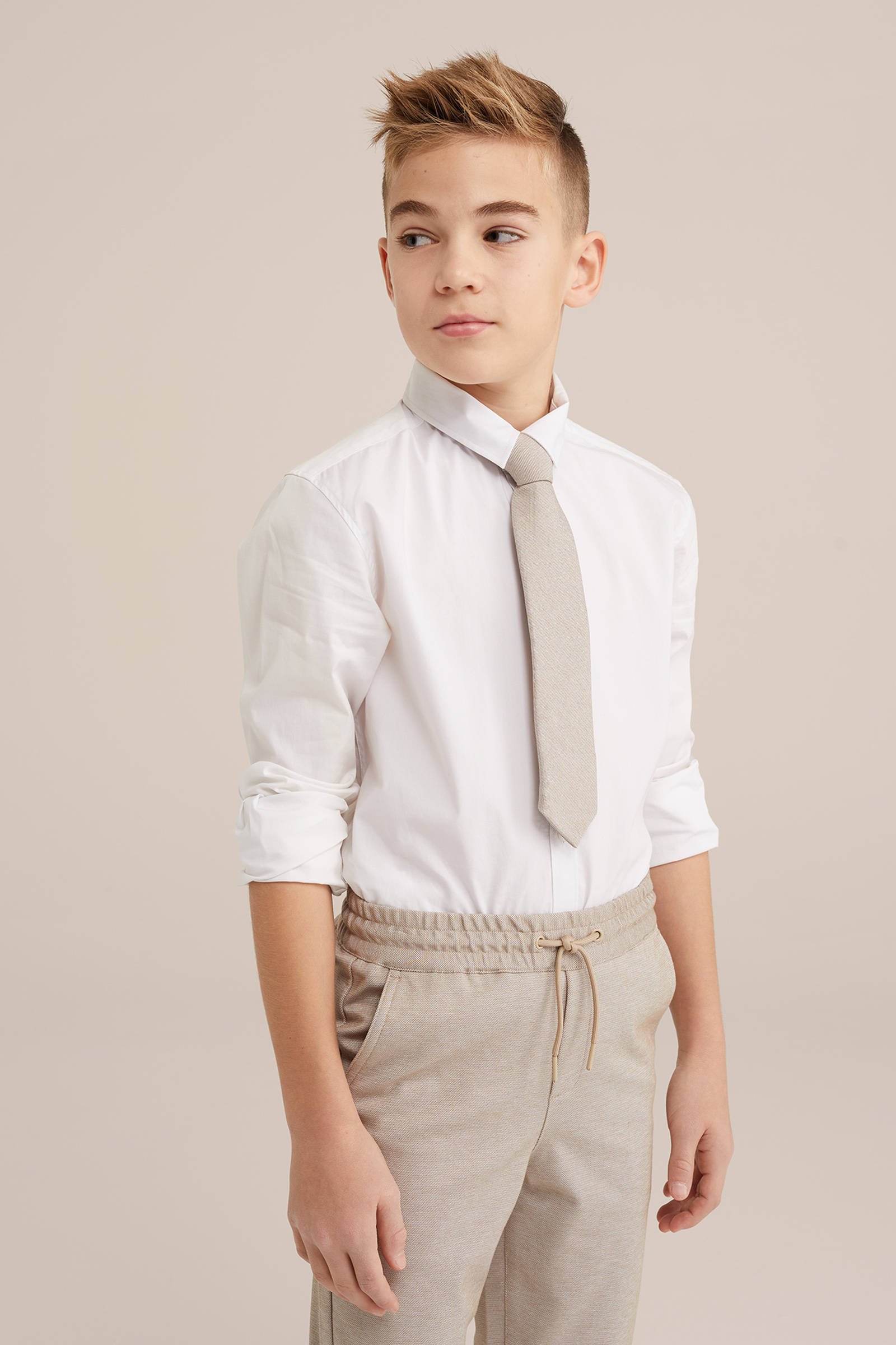WE Fashion