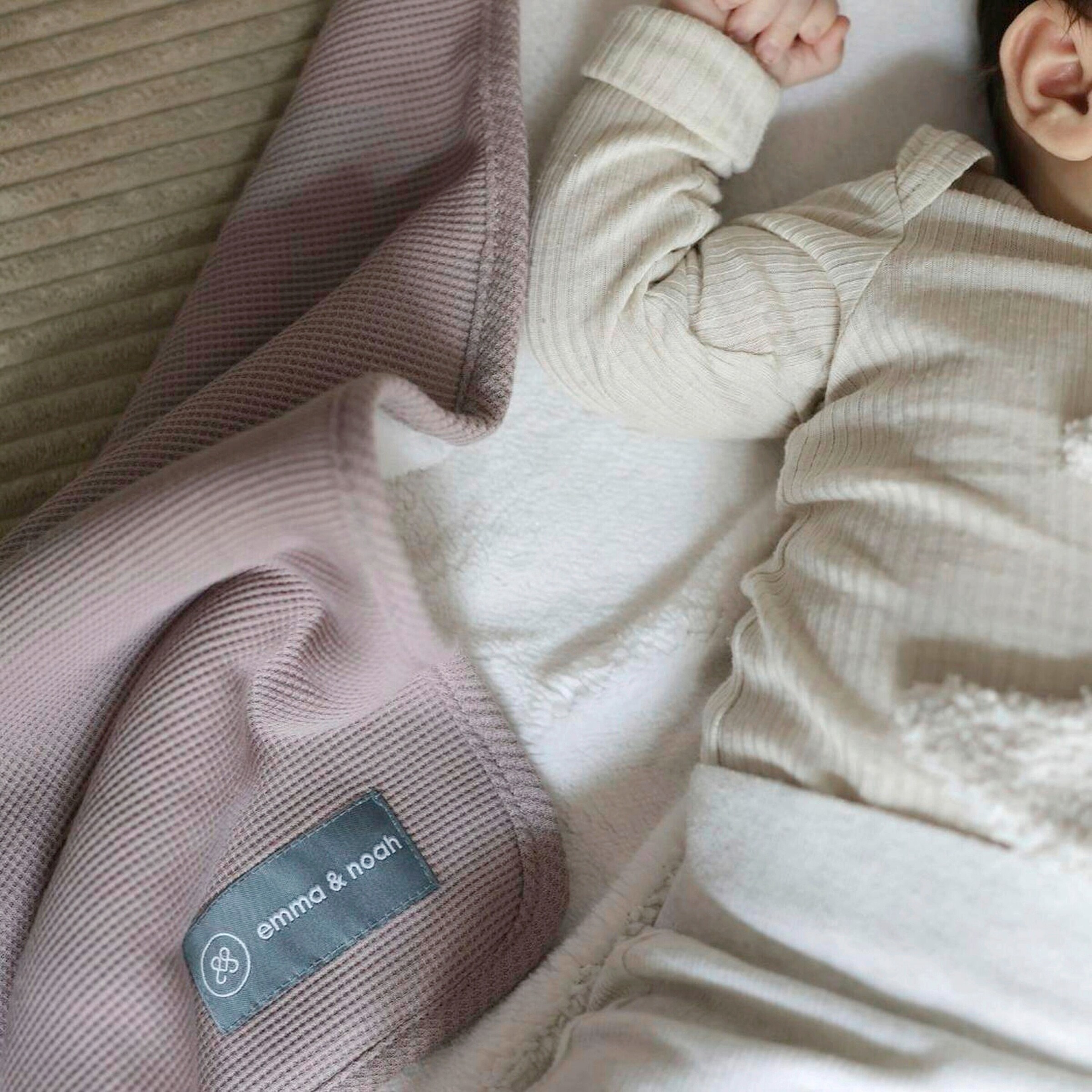 emma & noah Babydecke Essential Winter 75x95 cm berry