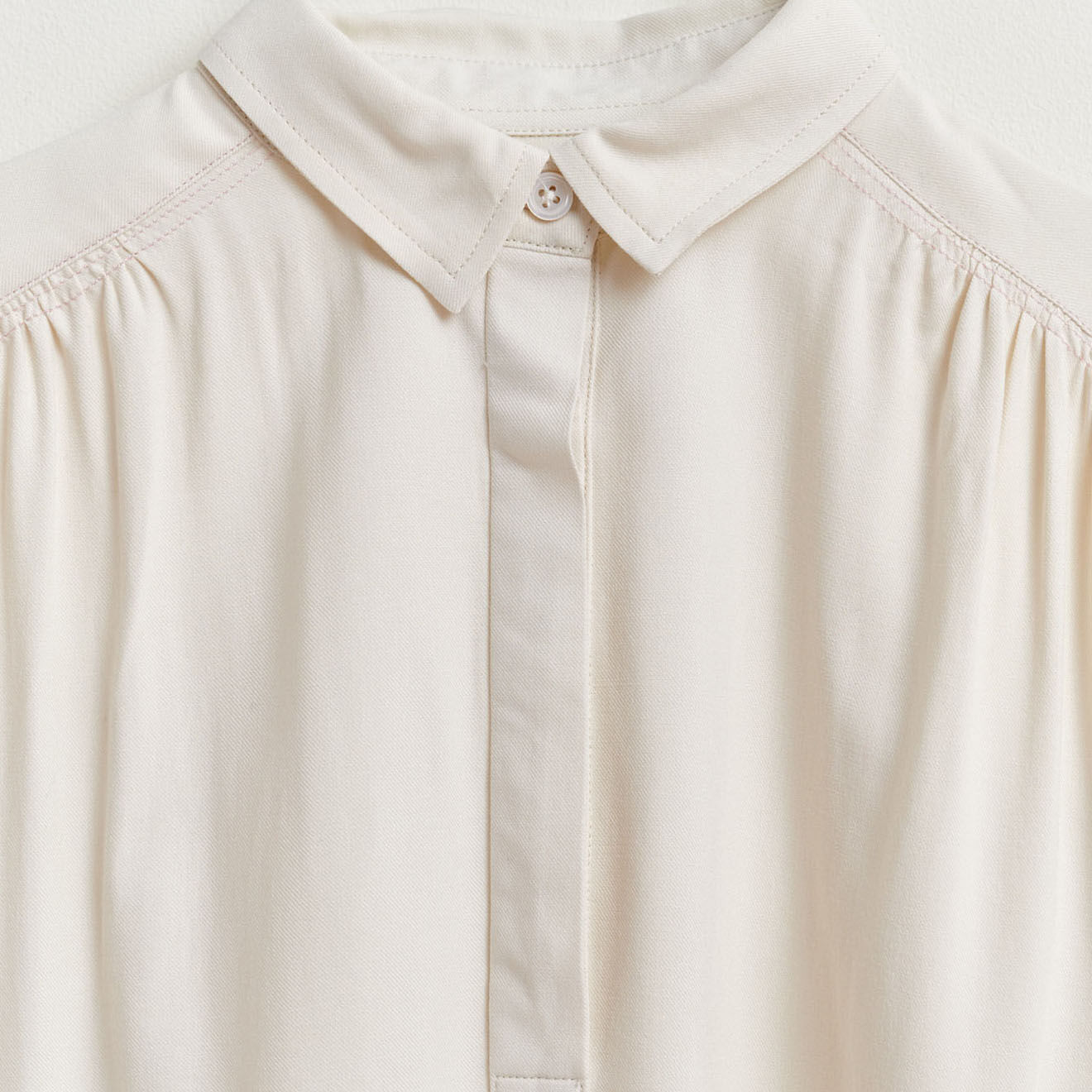 Bellerose Chemise Andie ample et fluide écrue