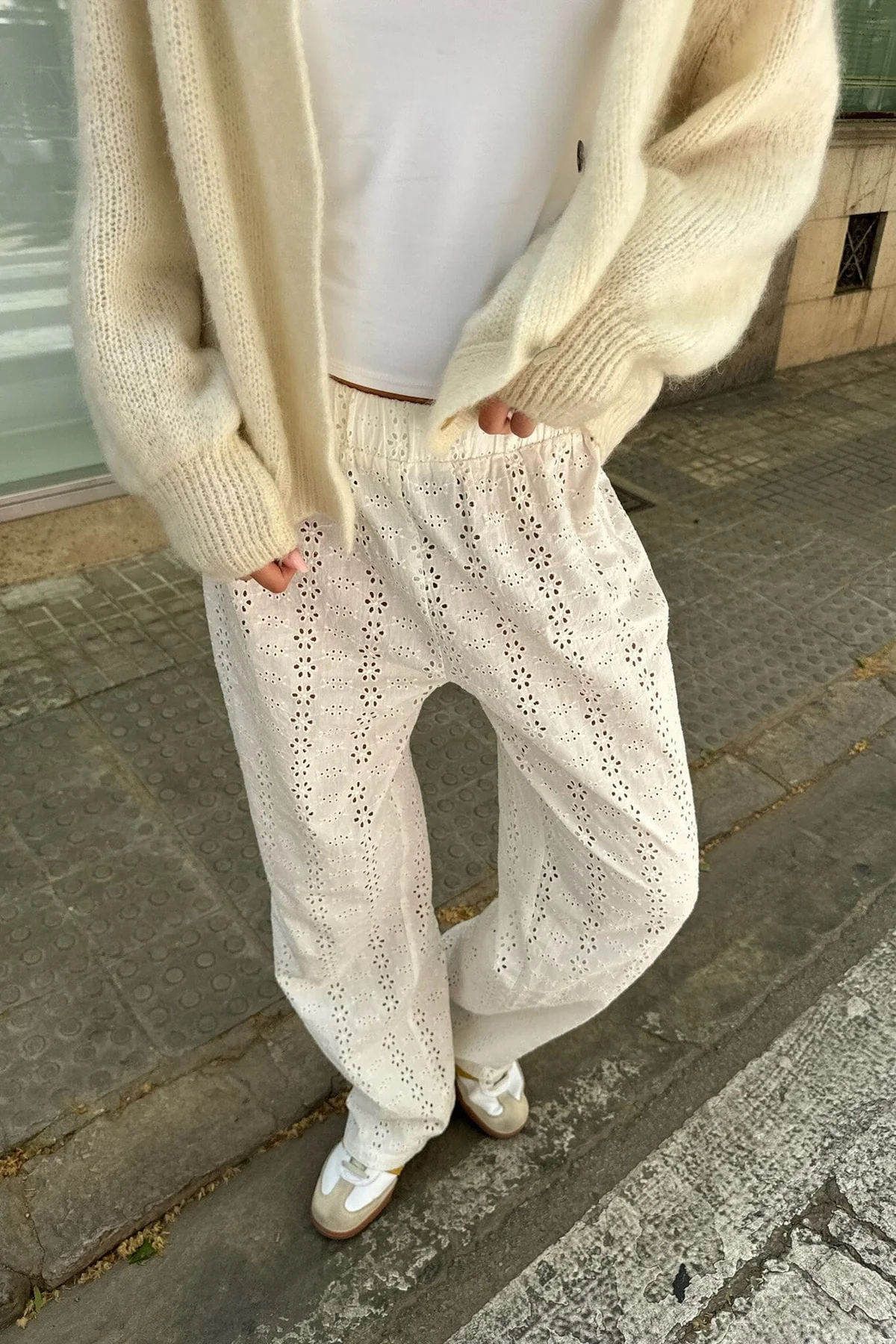 BYIC Zhannaic Pants we white embroidery