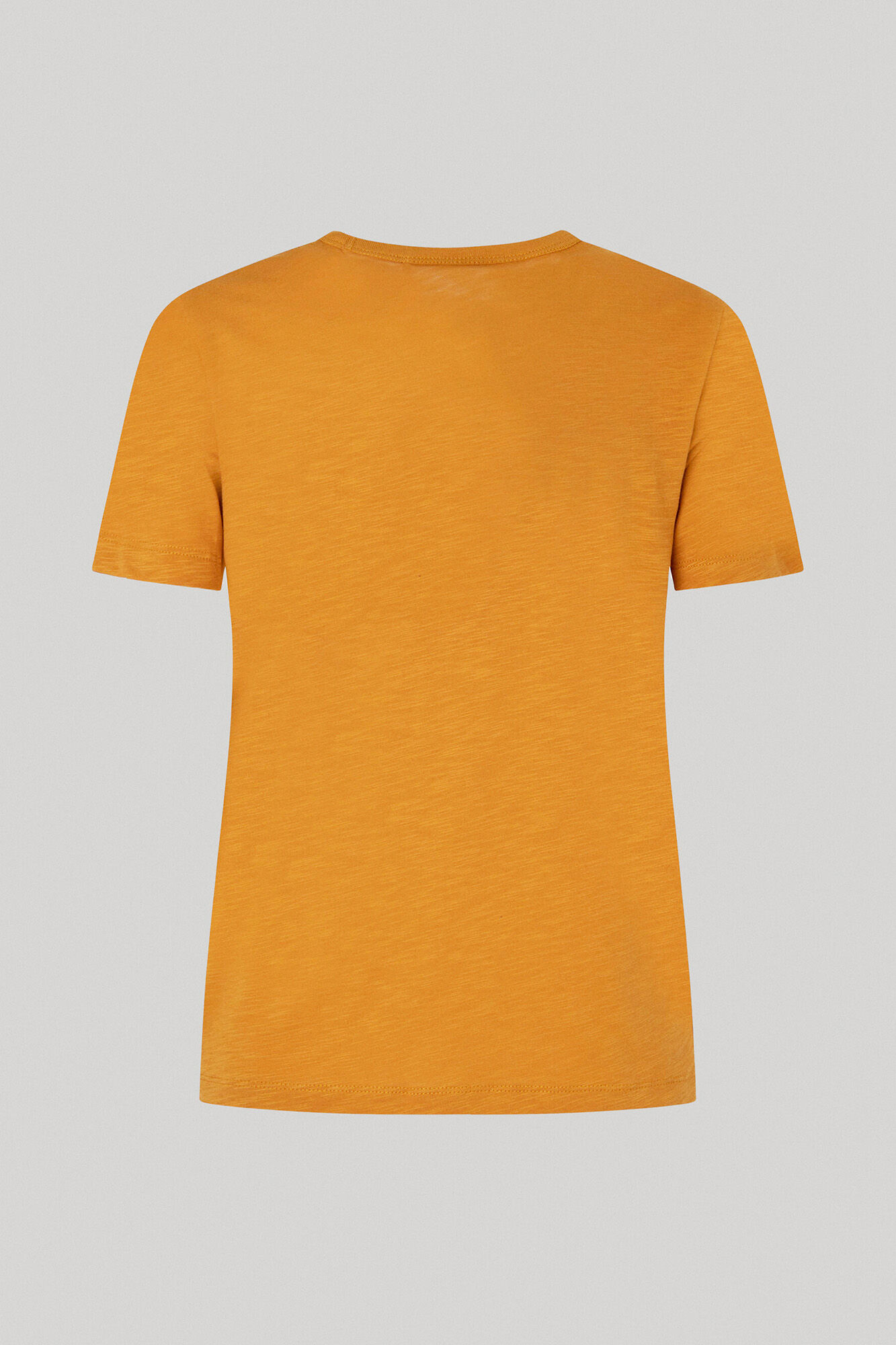 estampa de logotipo em camiseta