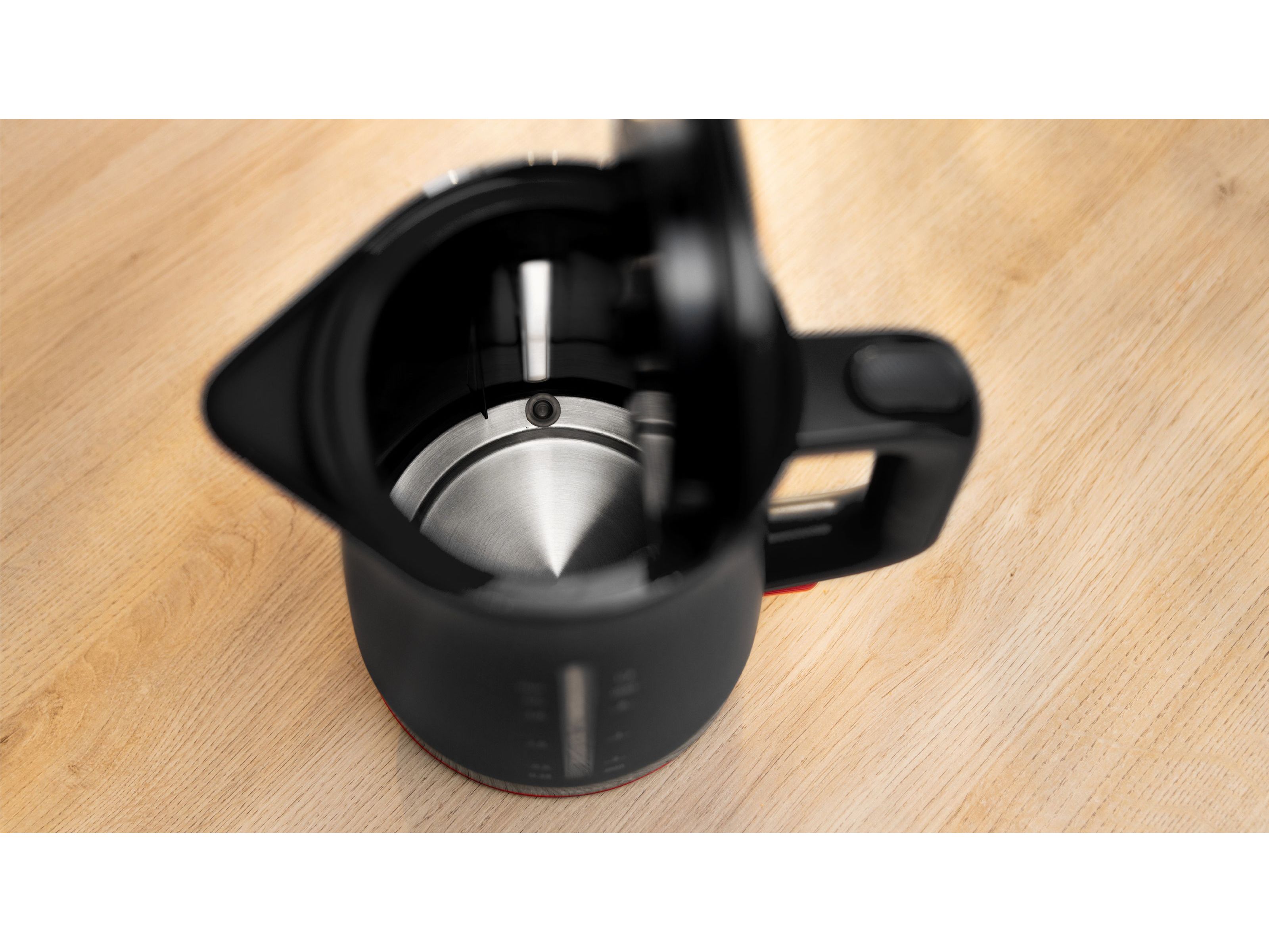 JARRO ELÉTRICO BOSCH TWK4M223 PRETO MYMOMENT 2400W