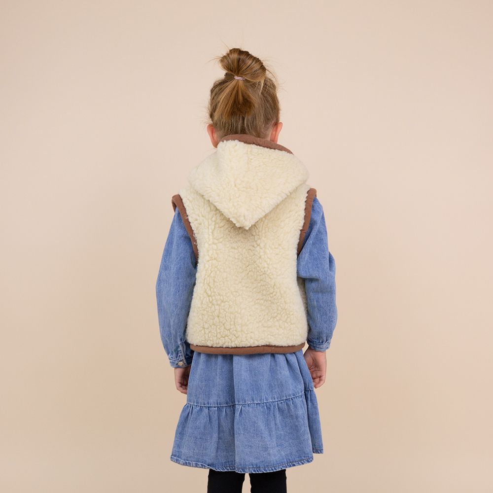Moonrise kids wollen bodywarmer Hala met capuchon