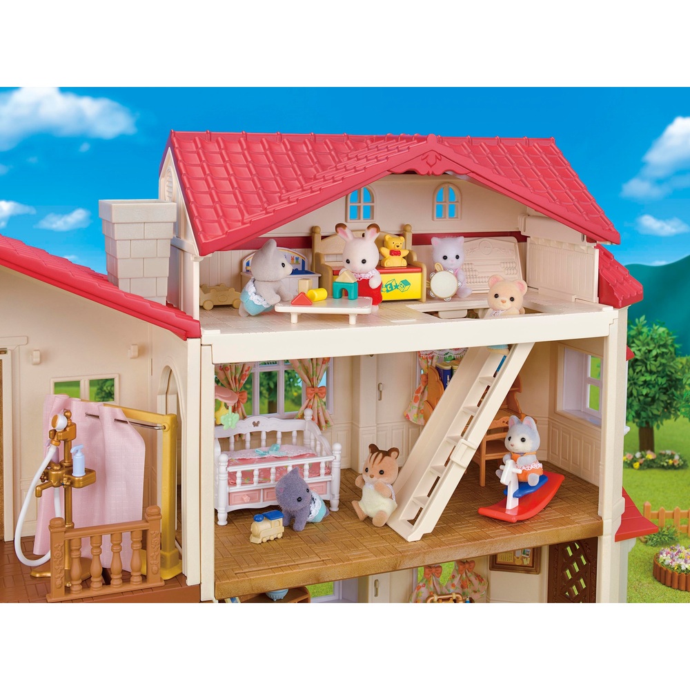 Sylvanian Families Landhaus-Geschenkset mit rotem Dach – Geheimes Dachboden-Spielzimmer