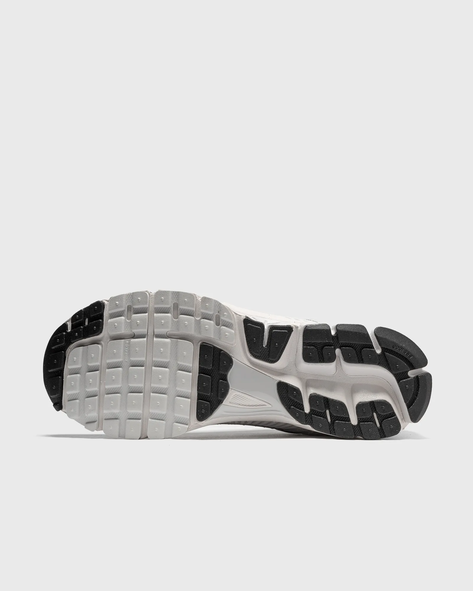 Nike ZOOM VOMERO 5 SP