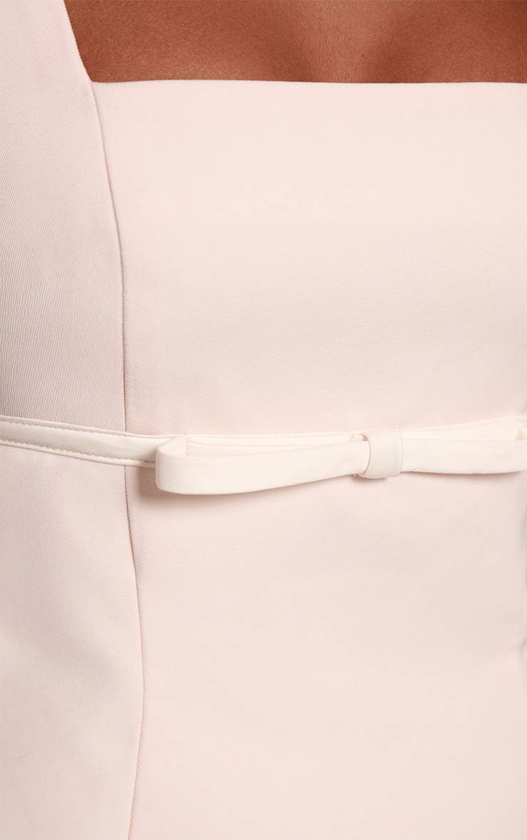 Crème Robe Droite Premium En Tissu Tissé Avec Détail Ceinture
