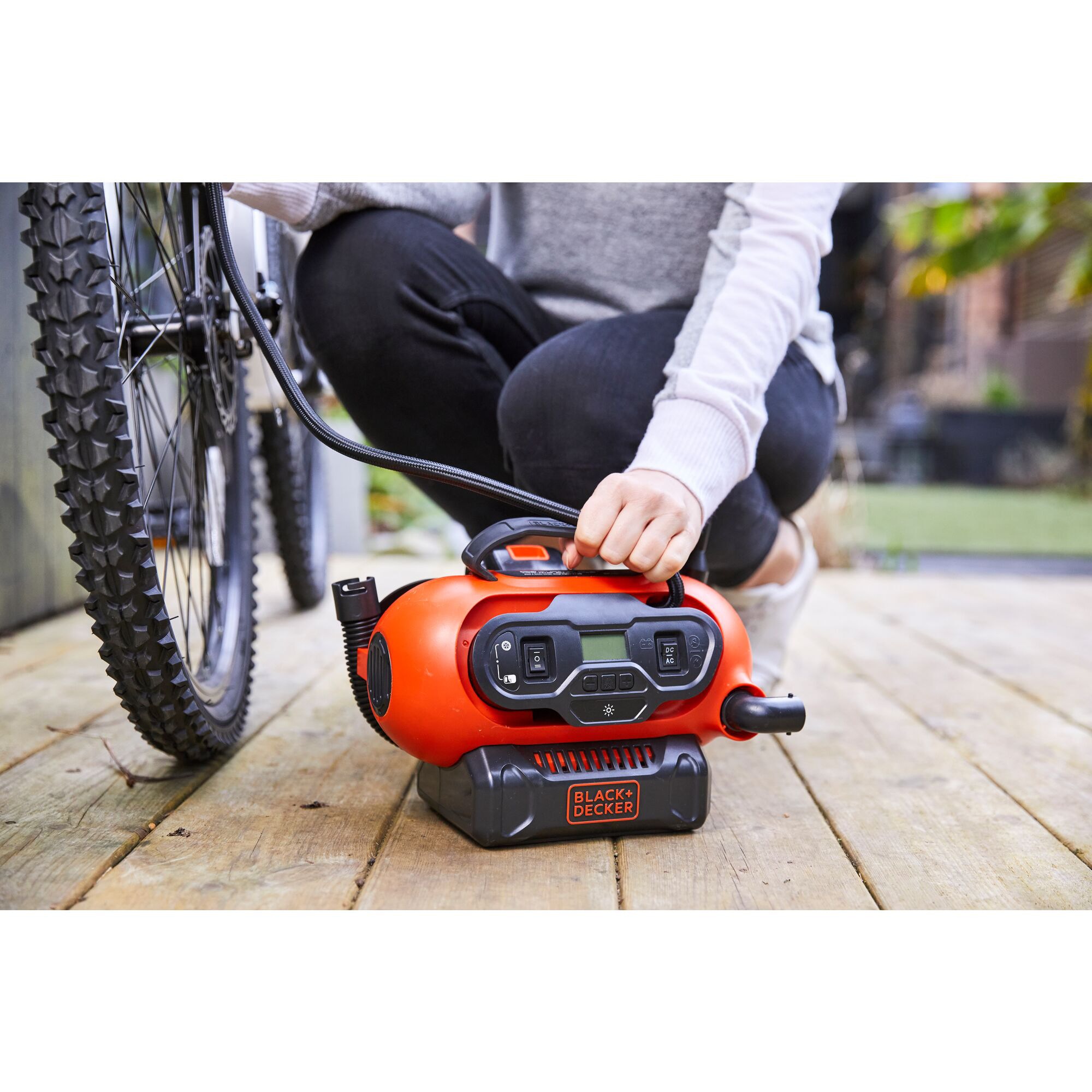 BLACK+DECKER Luftpumpe Akku-Kompressor BDCINF18N, 18Volt, 11bar