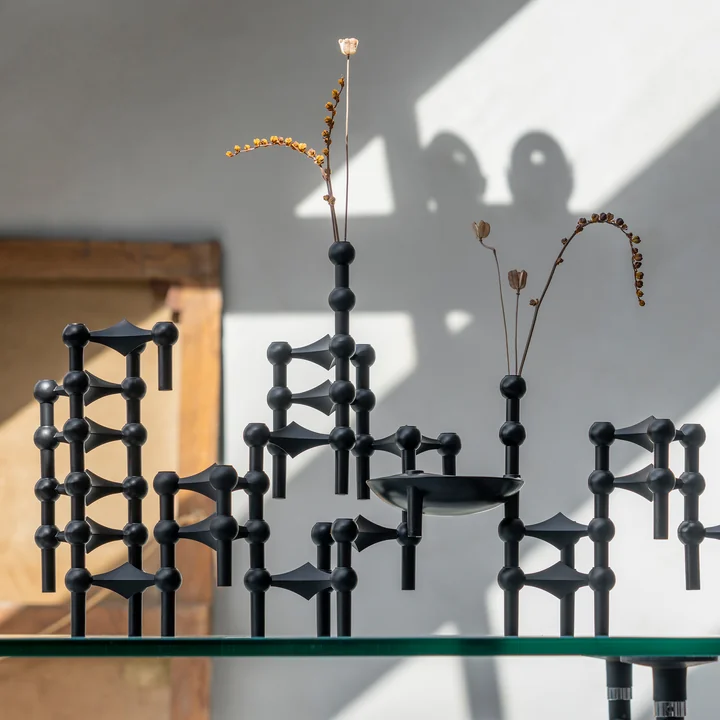 Stoff Nagel - Vase, brüniertes Messing