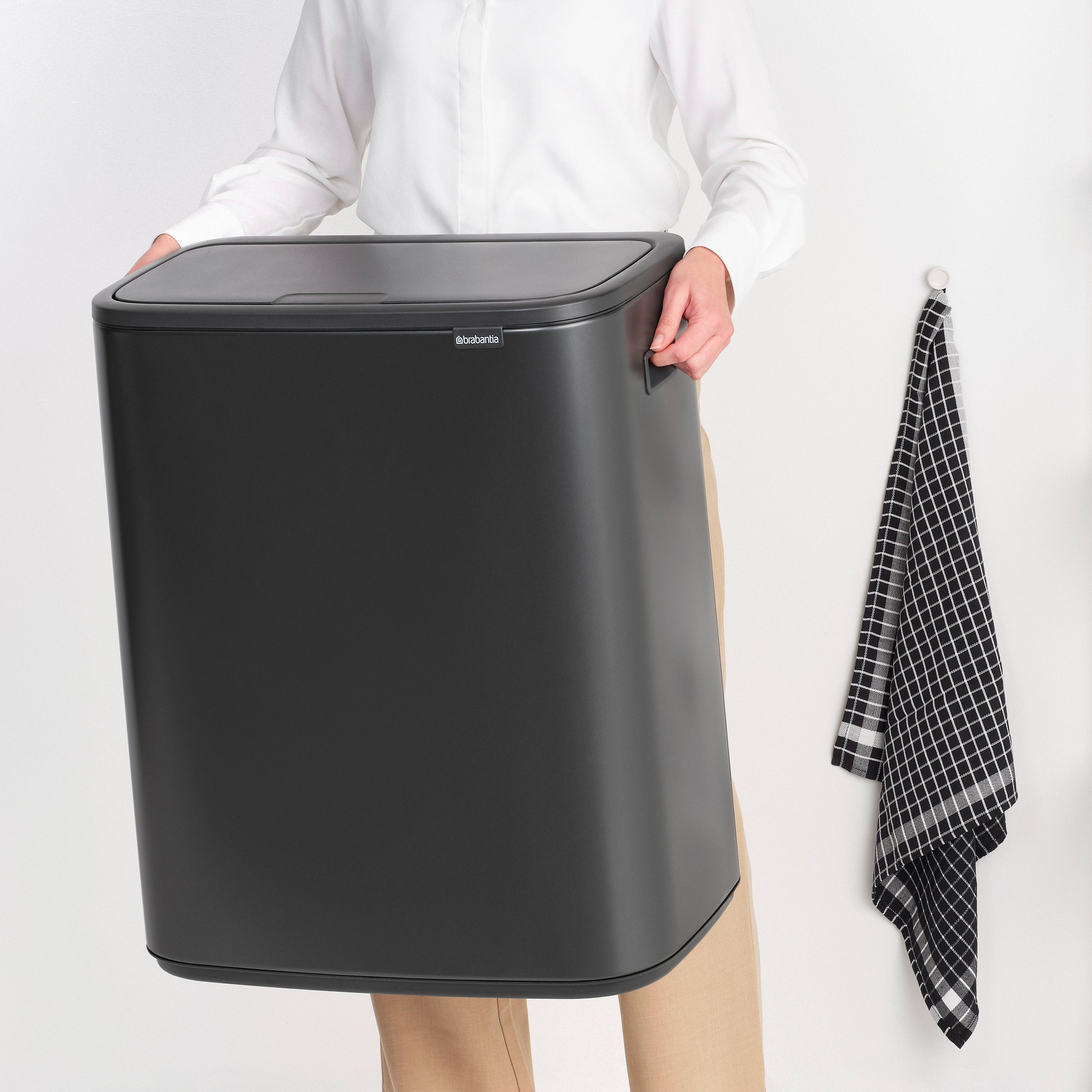 Brabantia Bo Touch Bin Afvalemmer 60 Liter - Confident Grey