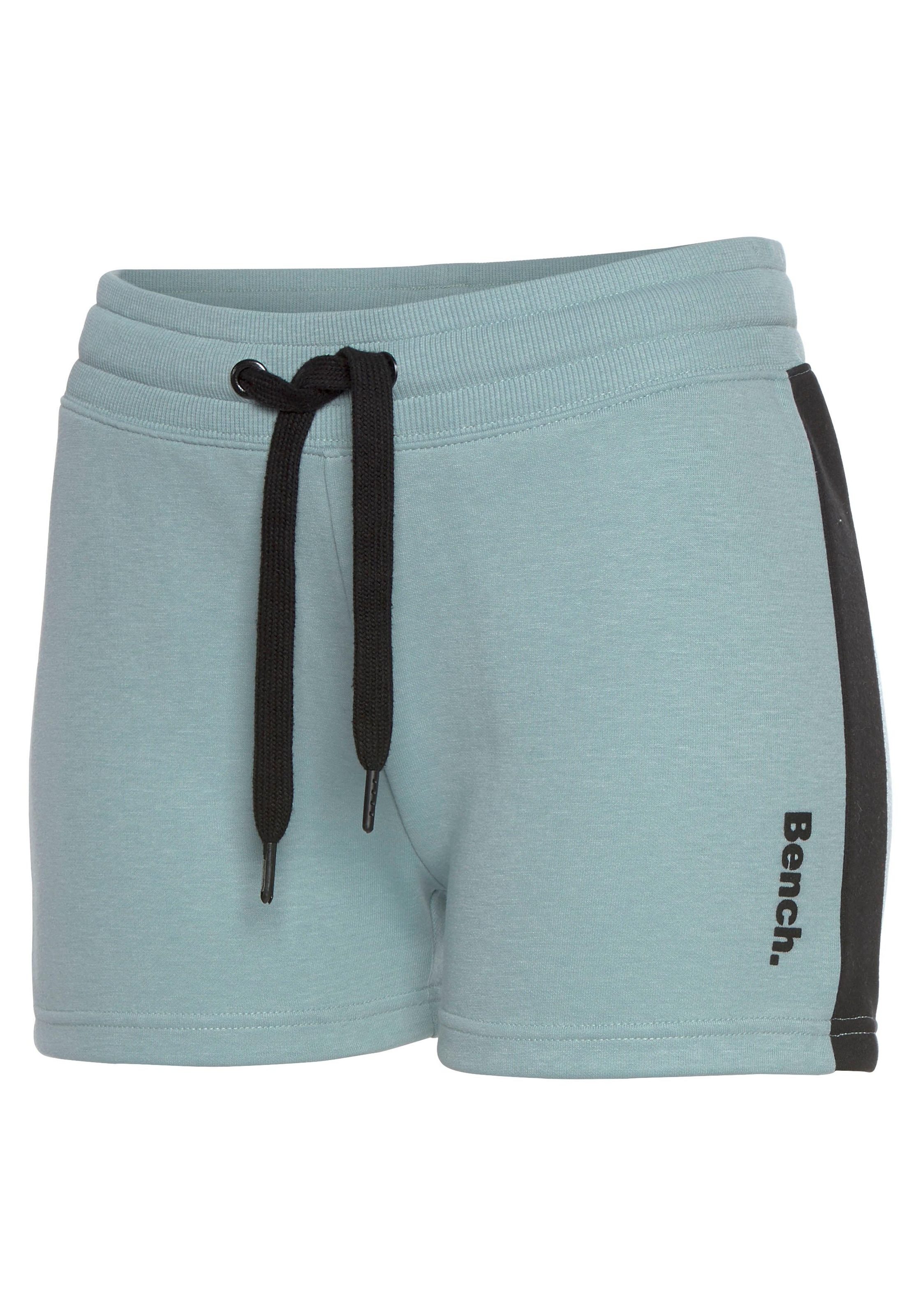 Bench. Loungewear Relaxshorts  mit Seitenstreifen, Loungewear