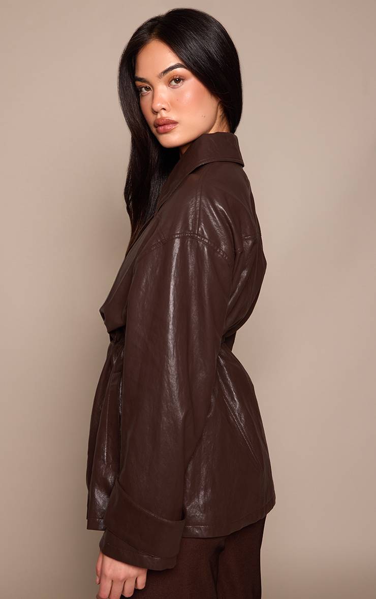 Dark Chocolate Veste Cintrée En Synthétique Brillant Texturé