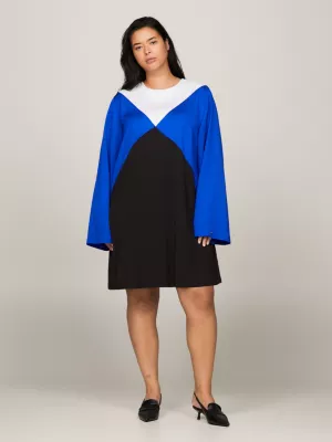 Vestido Curve Argyle com blocos de cores, modelagem acinturada e evasê.