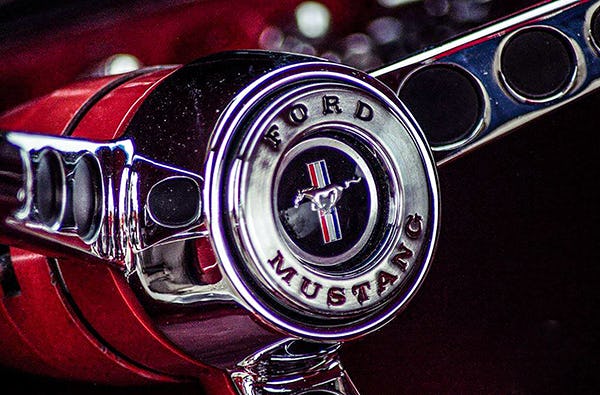 Oldtimer Ford Mustang mieten Krummennaab