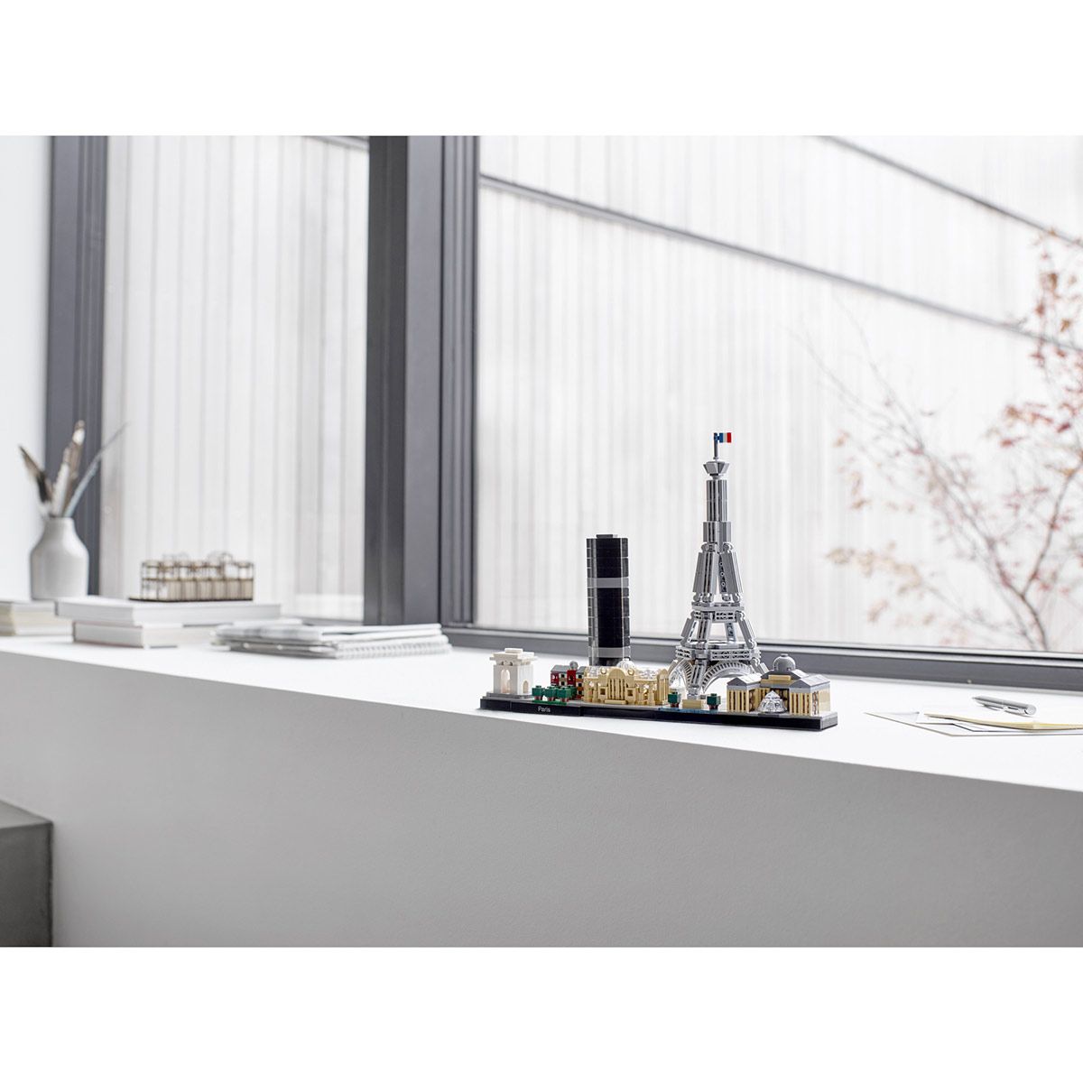 Paris LEGO Architecture 21044