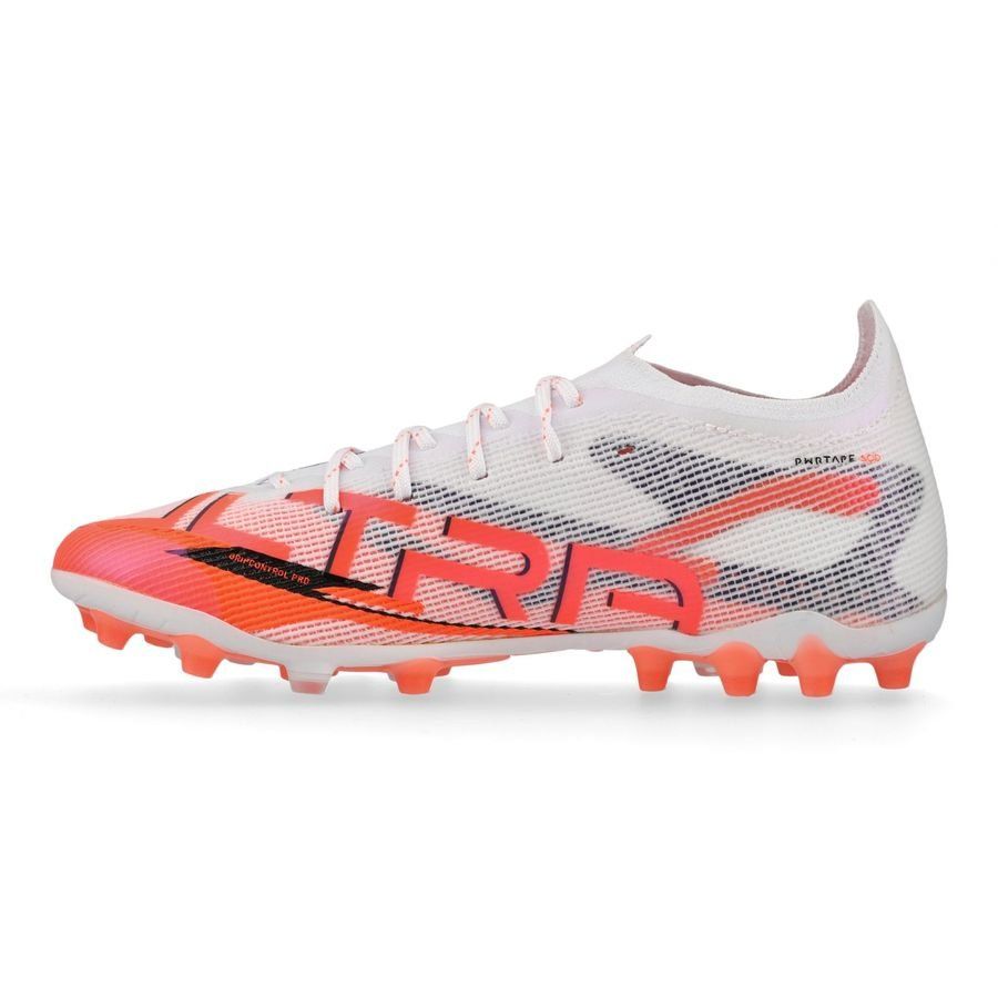 PUMA Ultra 5 Ultimate MG Unlimited - Blanc/Noir/Glowing Red