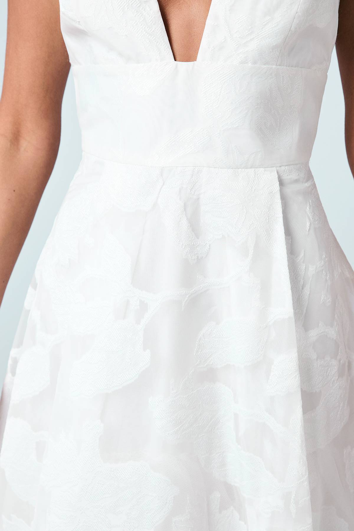 Coast Robe de Mariée Mi-Longue Jacquard à Décolleté Plongeant