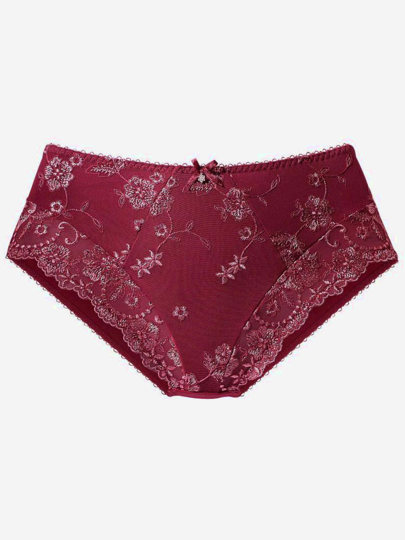 Slip avec dentelle brodée