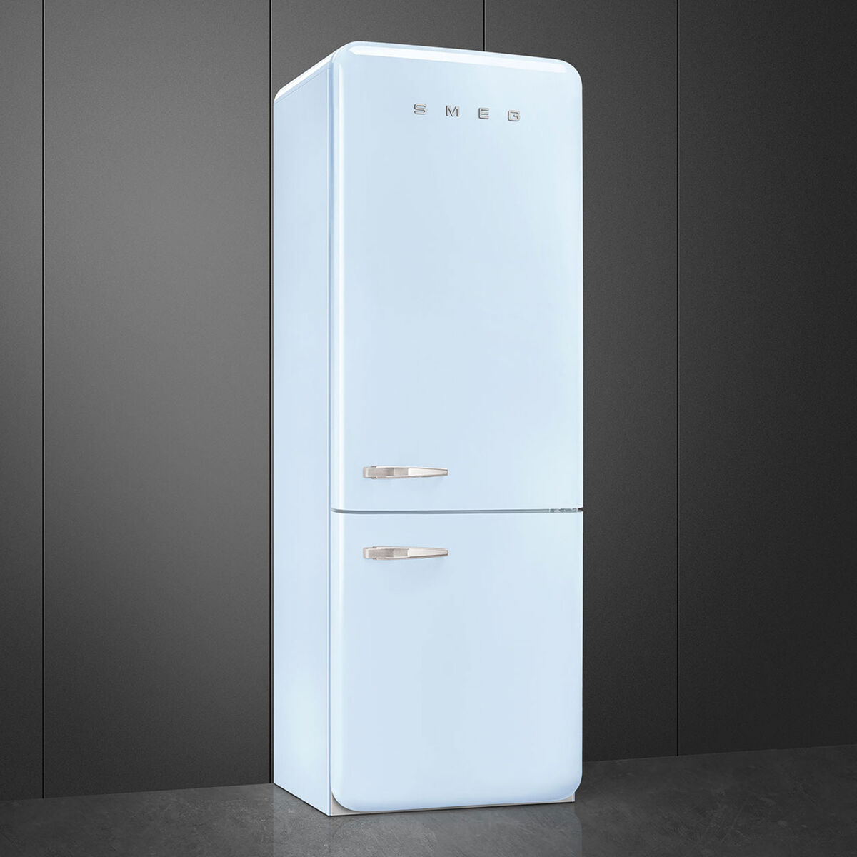 Smeg FAB38RPB6 Kombiskap høyrehengslet 70 cm, pastellblå