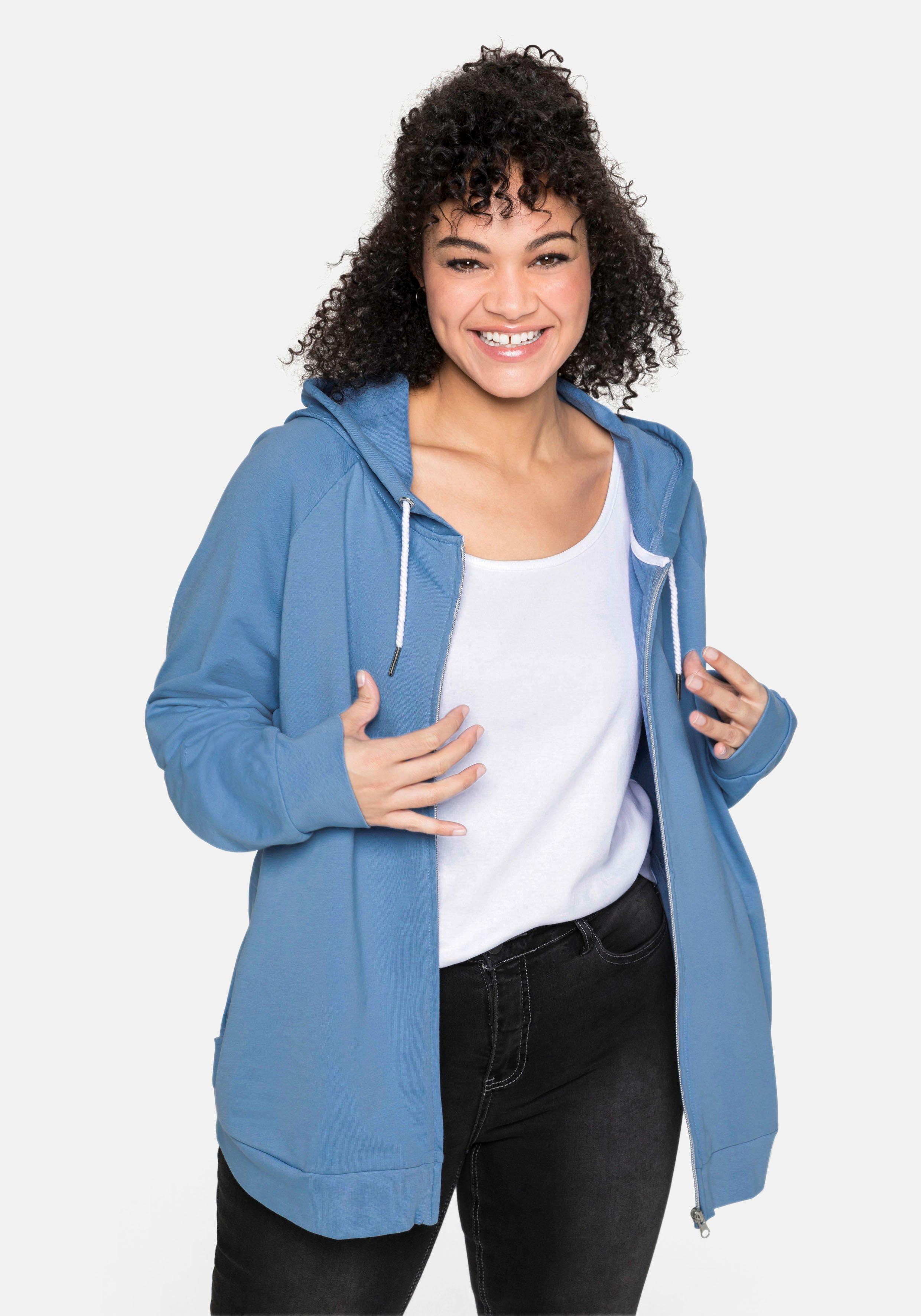 Sweatjacke mit Kapuze und kleinem Brust-Print