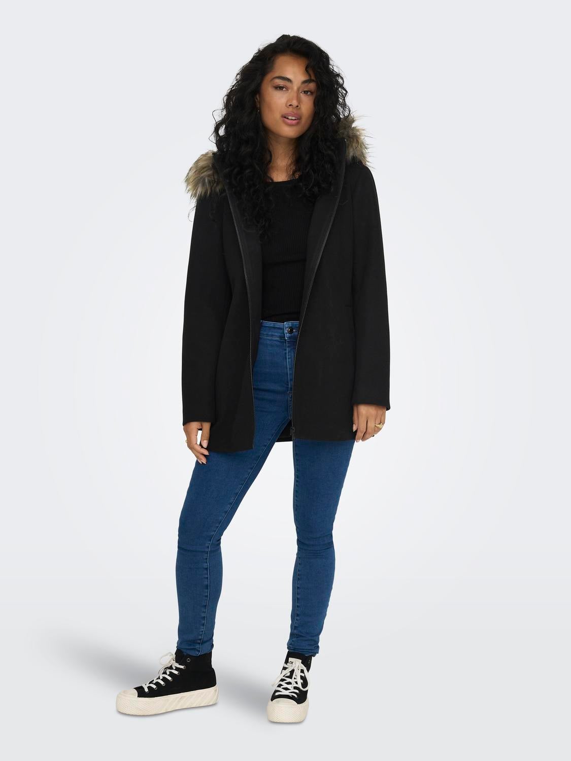 ONLNEWERICA Mantel Black