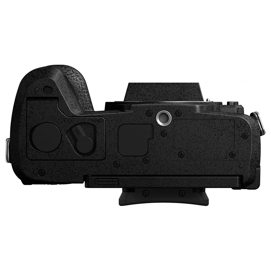 Panasonic Lumix DC-G97 + Objectif Lumix G Vario 14-140 mm f/3.5-5.6