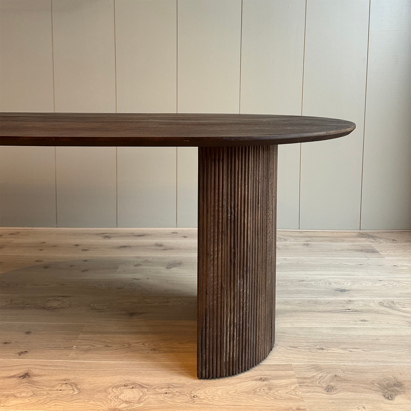 Old Inn wonen eetkamertafel Luca bruin ovaal- 200cm