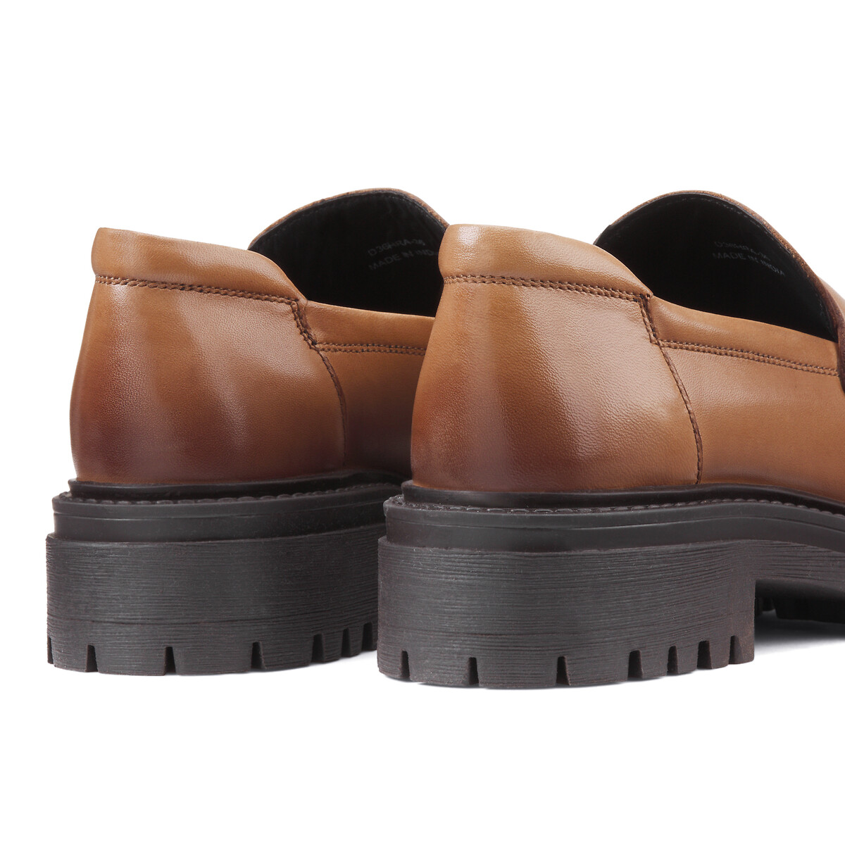 GEOX<br>Mocassins respiráveis em couro Iridea