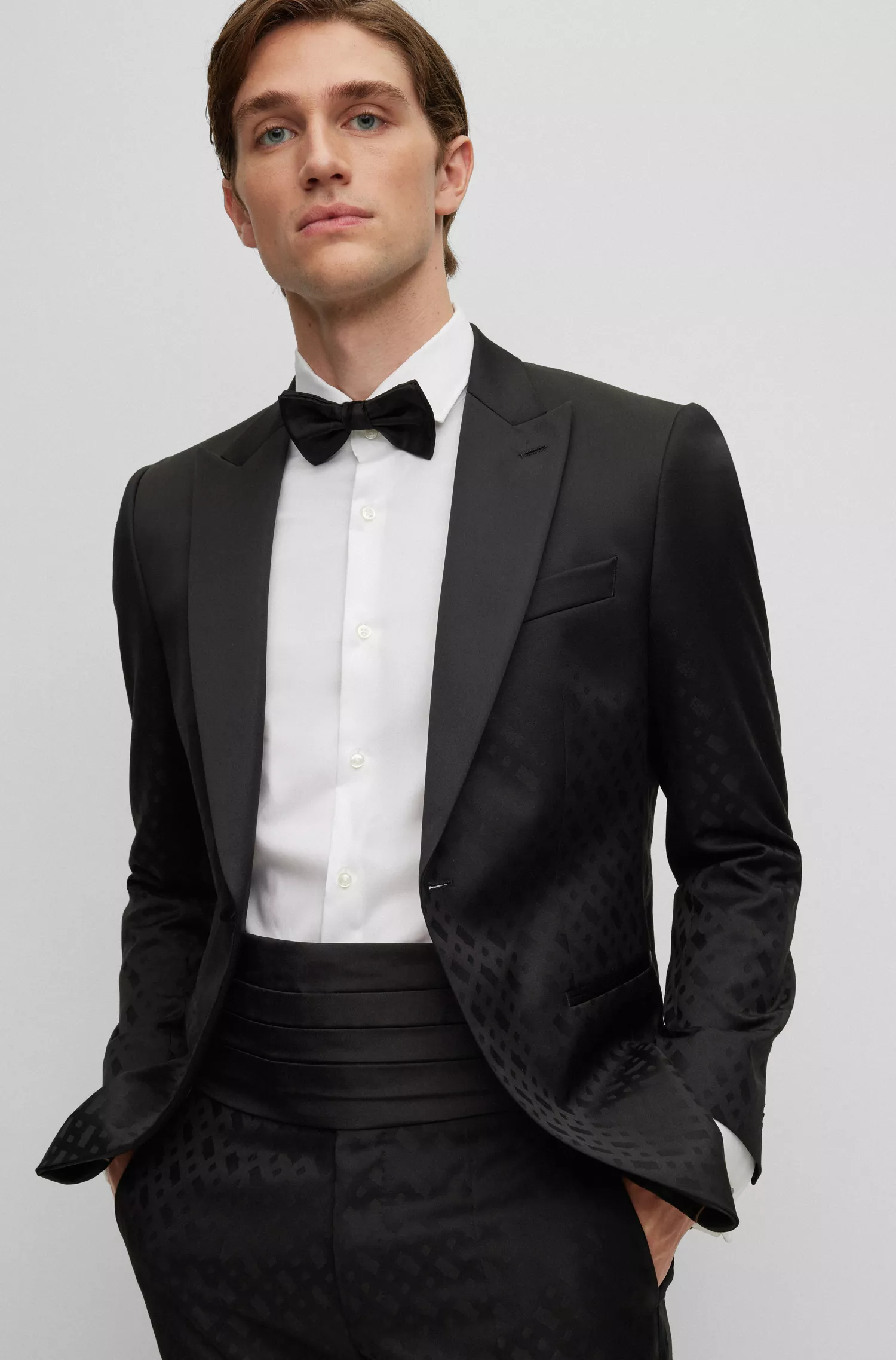 Smoking BOSS preto slim-fit em mistura de lã virgem
