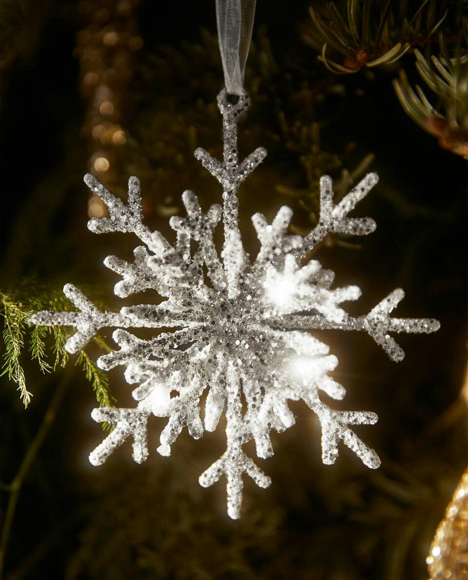 DECORAÇÃO DE NATAL EM FORMATO DE FLOCO DE NEVE COM BRILHO