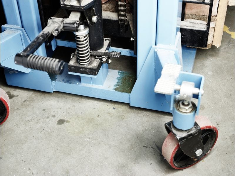 Sonax PROFESSIONAL Bremsenreiniger 6 Dosen 2400 ml Reinigt und entfettet Bremsscheiben und Bremsklötze
