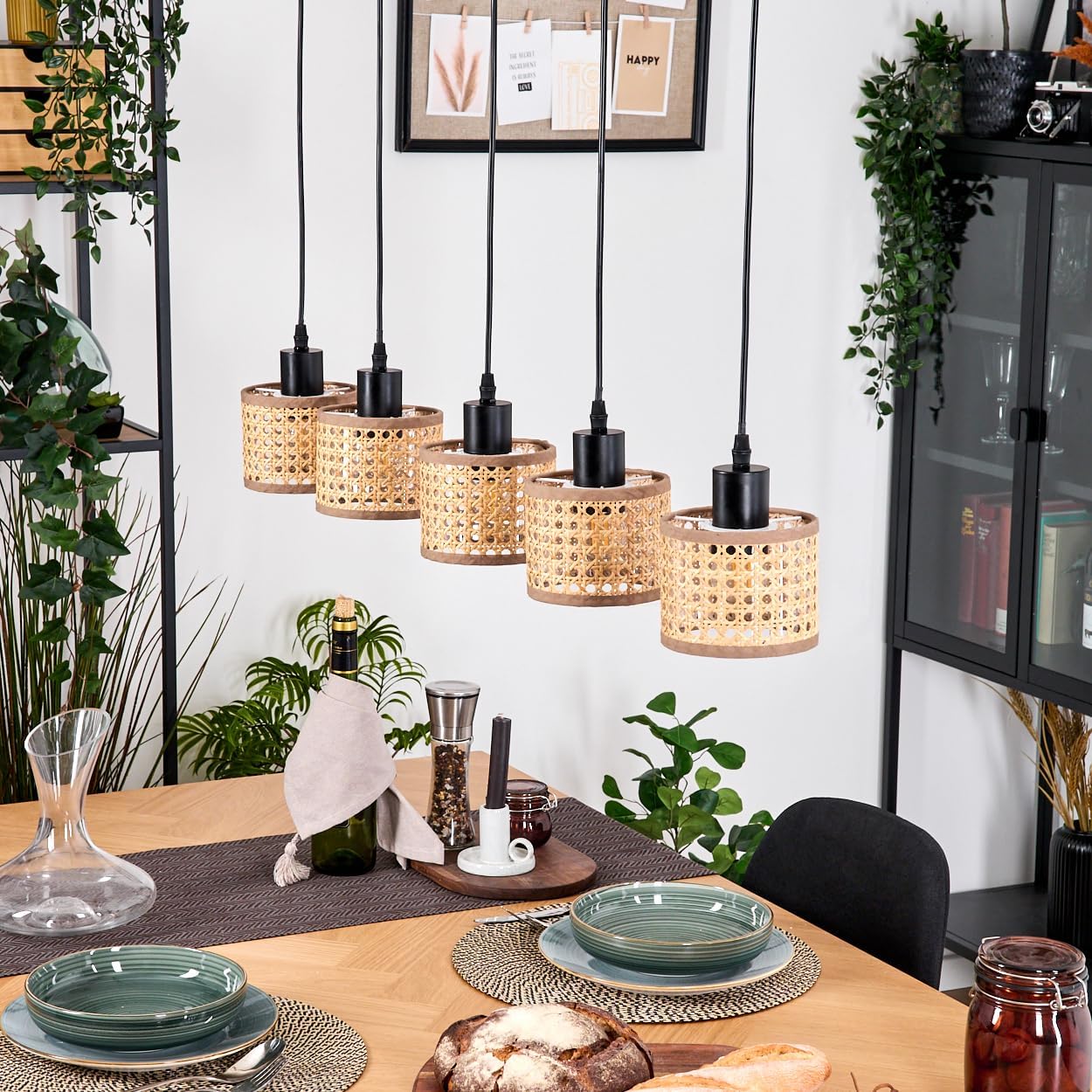 HOFSTEIN Hängeleuchte Barcos, 5-flammige Hängelampe aus Metall/Holz/Rattan/Wienergeflecht/Stoff Schwarz/Natur/Braun, Pendelleuchte im Boho-Design (Ø Schirme 12 cm), E27, Esszimmer, Küche, Wohnzimmer