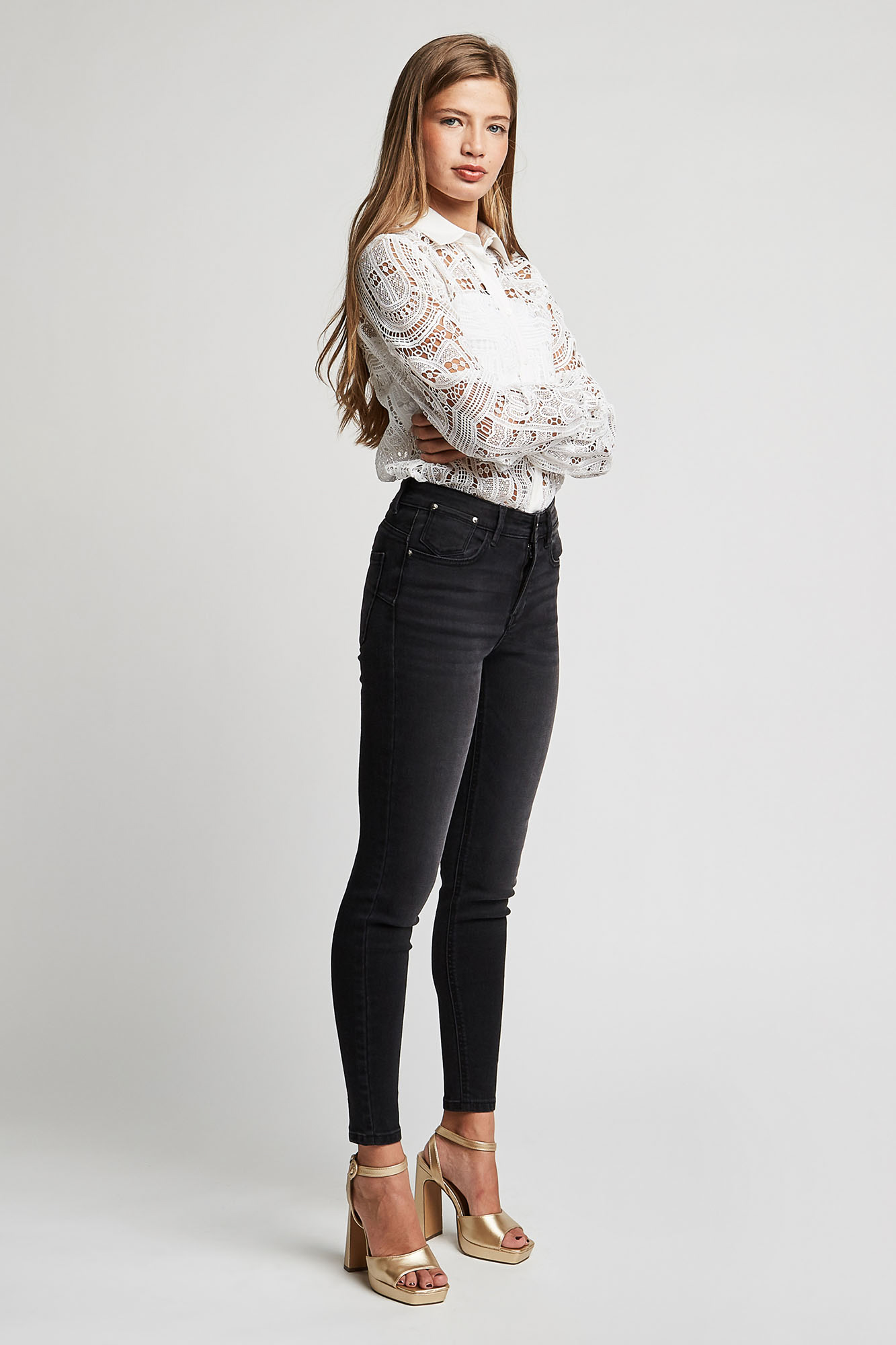 Calça jeans skinny push-up de cintura alta